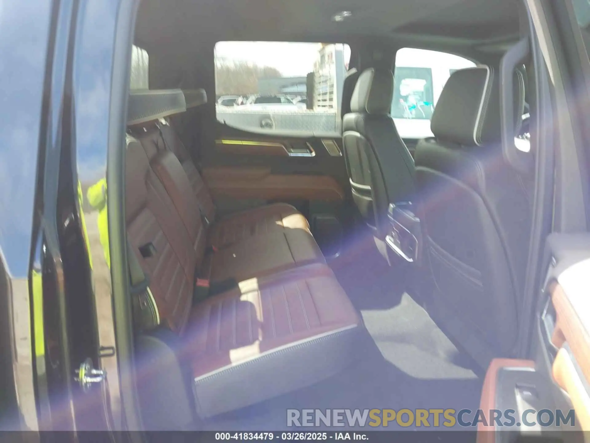 8 Photograph of a damaged car 1GTUUHE89PZ314769 GMC SIERRA 1500 2023