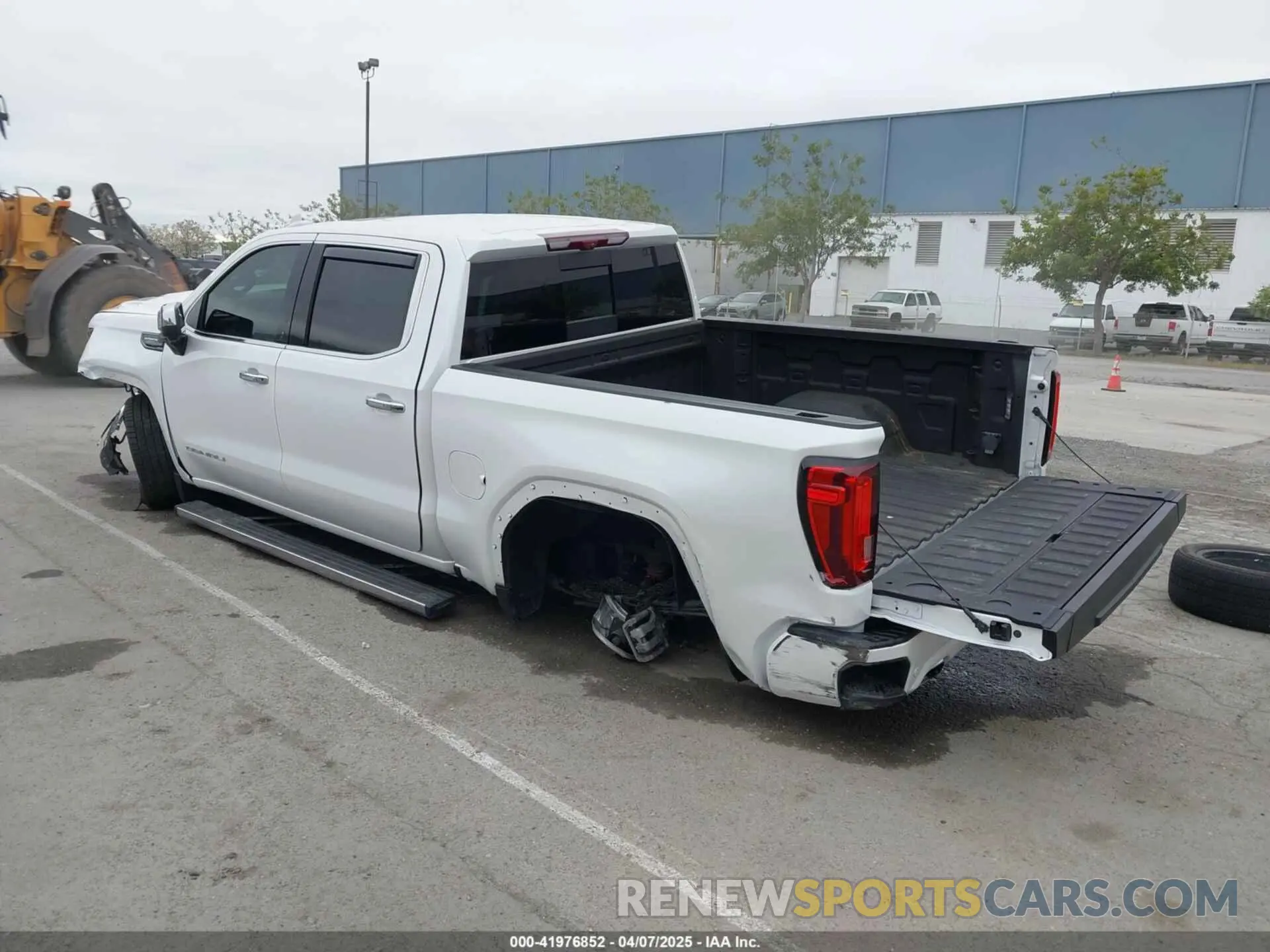 3 Photograph of a damaged car 1GTUUHEL2PZ298886 GMC SIERRA 1500 2023