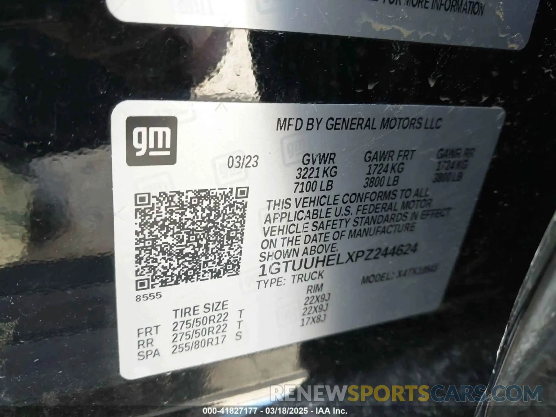 9 Photograph of a damaged car 1GTUUHELXPZ244624 GMC SIERRA 1500 2023