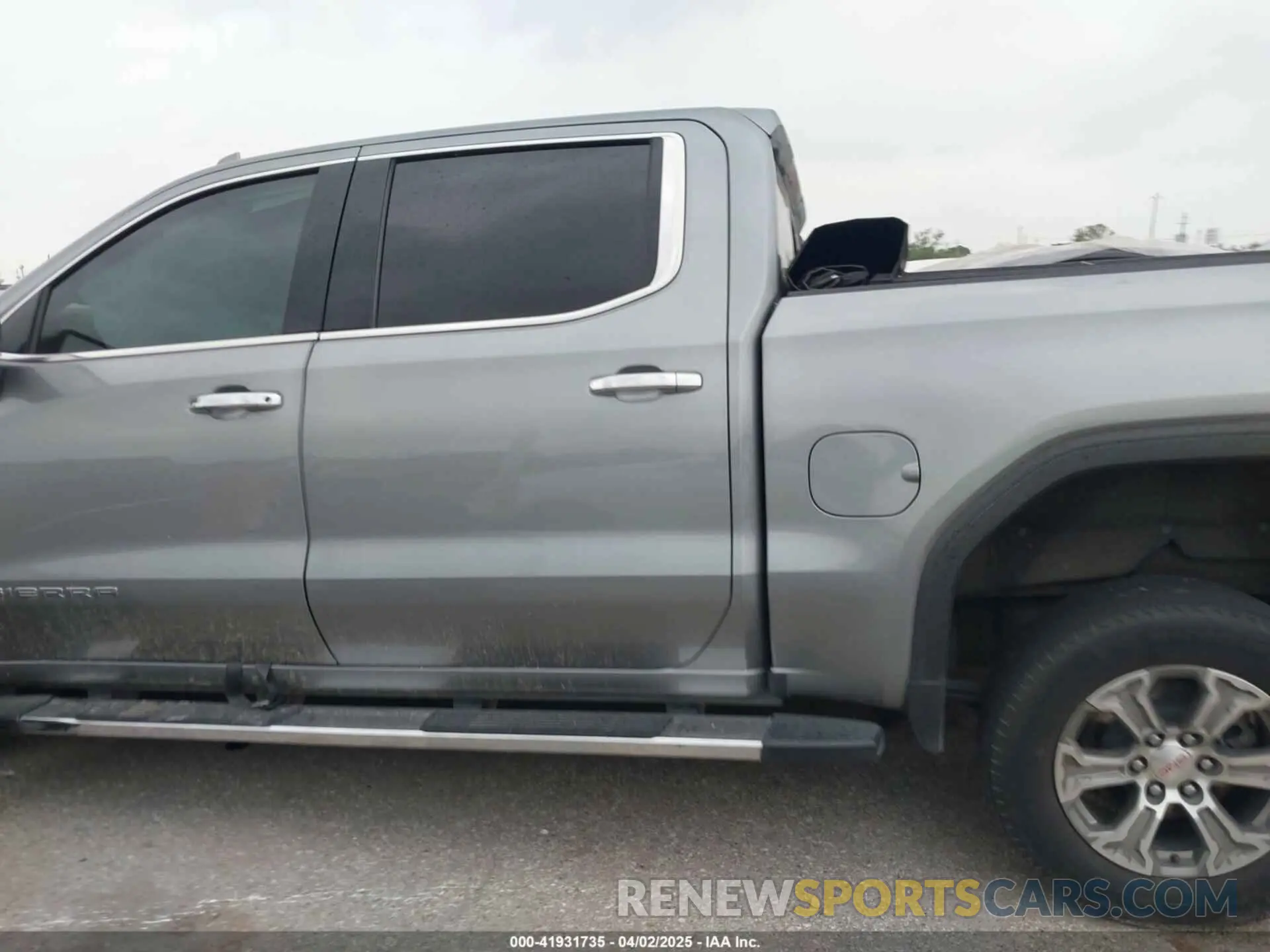 13 Photograph of a damaged car 3GTPHDED8PG122220 GMC SIERRA 1500 2023