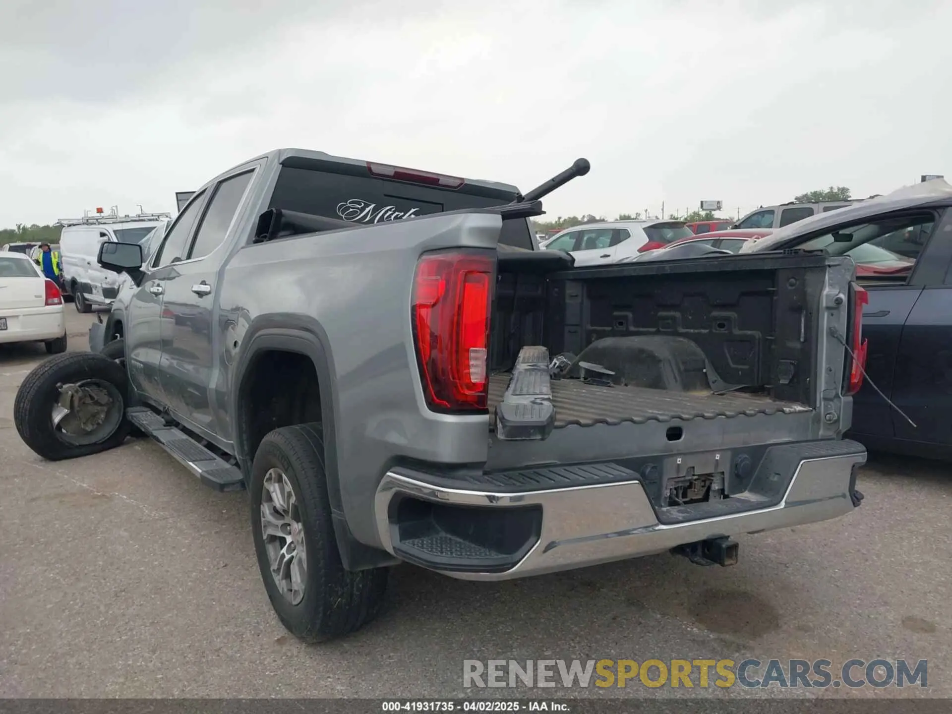 3 Photograph of a damaged car 3GTPHDED8PG122220 GMC SIERRA 1500 2023