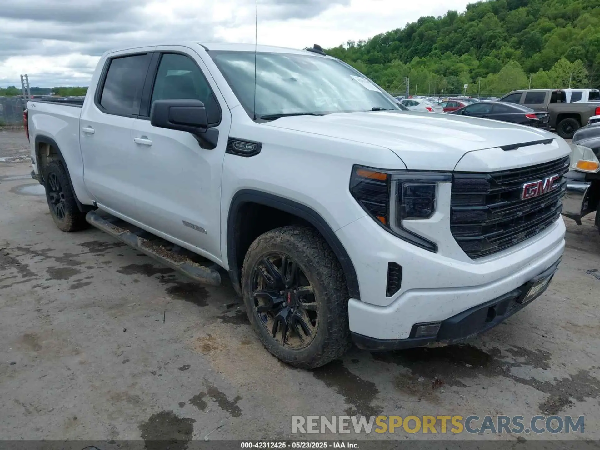 1 Photograph of a damaged car 3GTUUCED5PG356243 GMC SIERRA 1500 2023