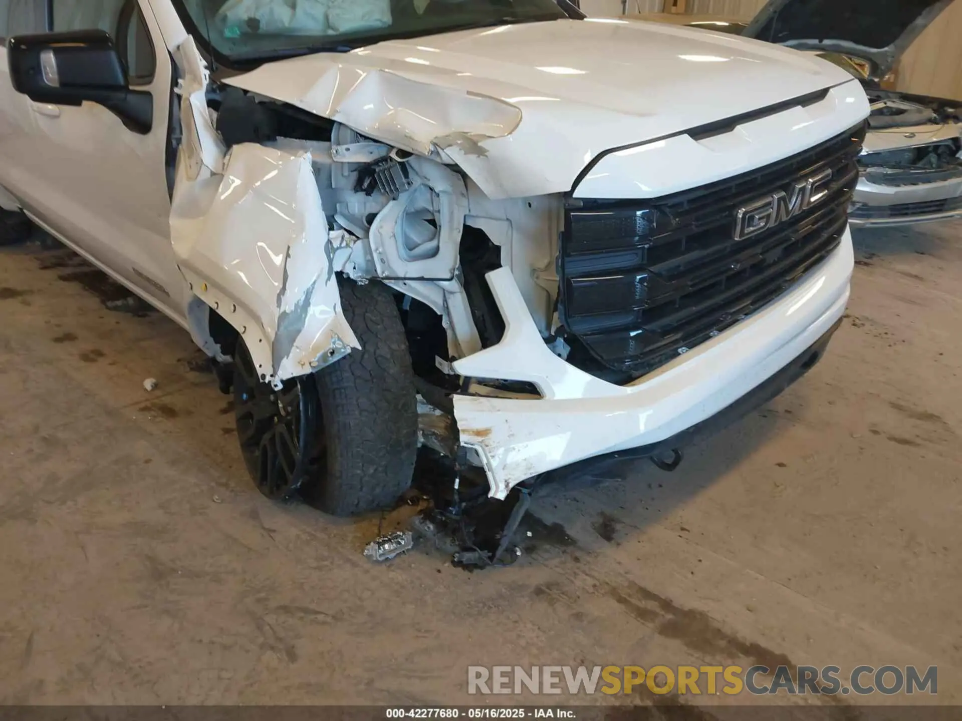 6 Photograph of a damaged car 3GTUUCED8PG311300 GMC SIERRA 1500 2023