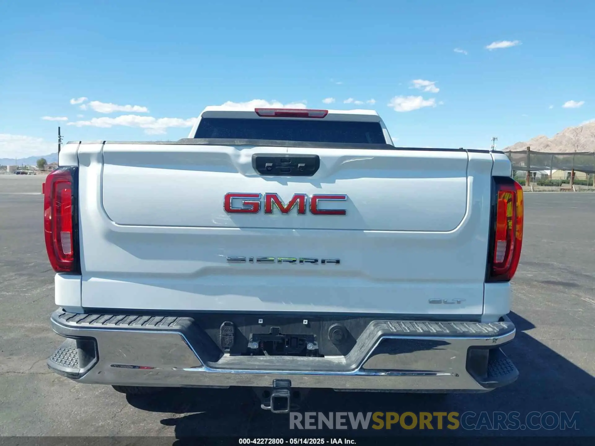 16 Photograph of a damaged car 3GTUUDE86PG103392 GMC SIERRA 1500 2023