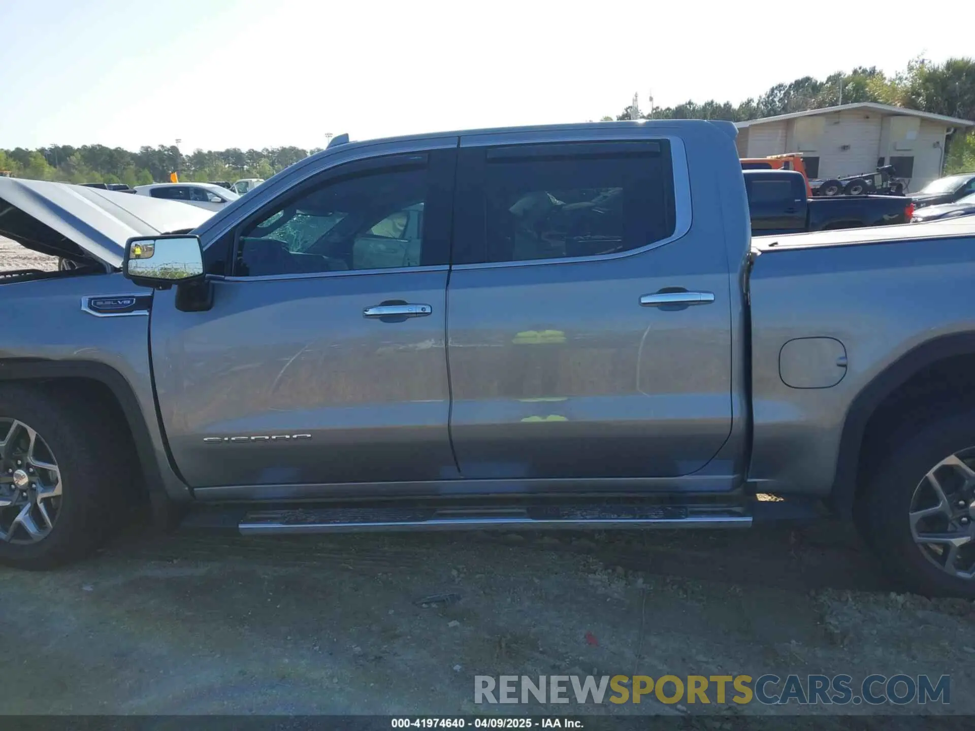 14 Photograph of a damaged car 3GTUUDED1PG180250 GMC SIERRA 1500 2023