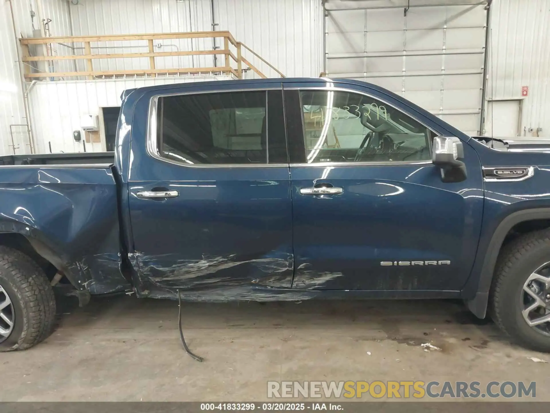 14 Photograph of a damaged car 3GTUUDED6PG116012 GMC SIERRA 1500 2023