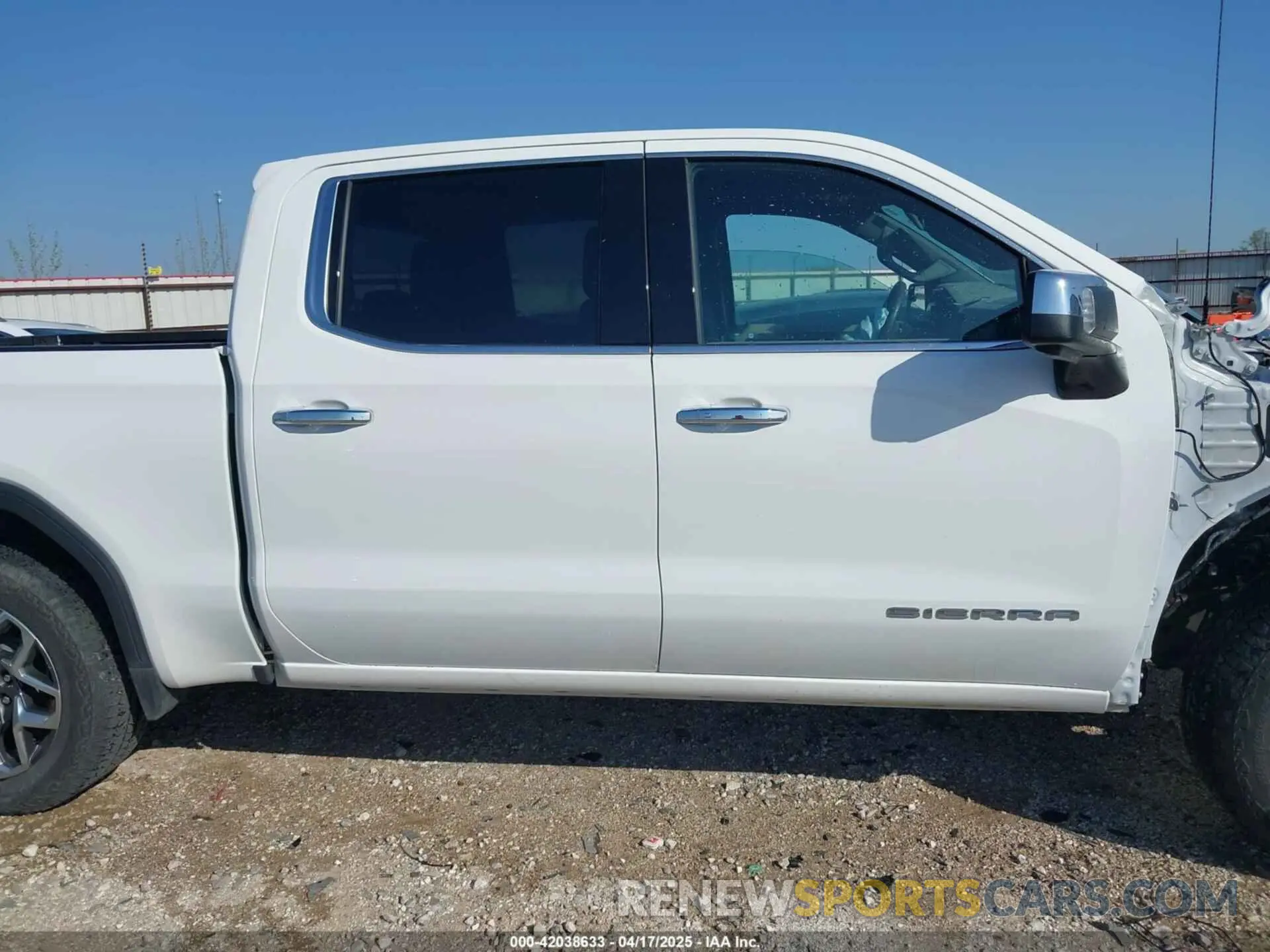 14 Photograph of a damaged car 3GTUUDED7PG111174 GMC SIERRA 1500 2023