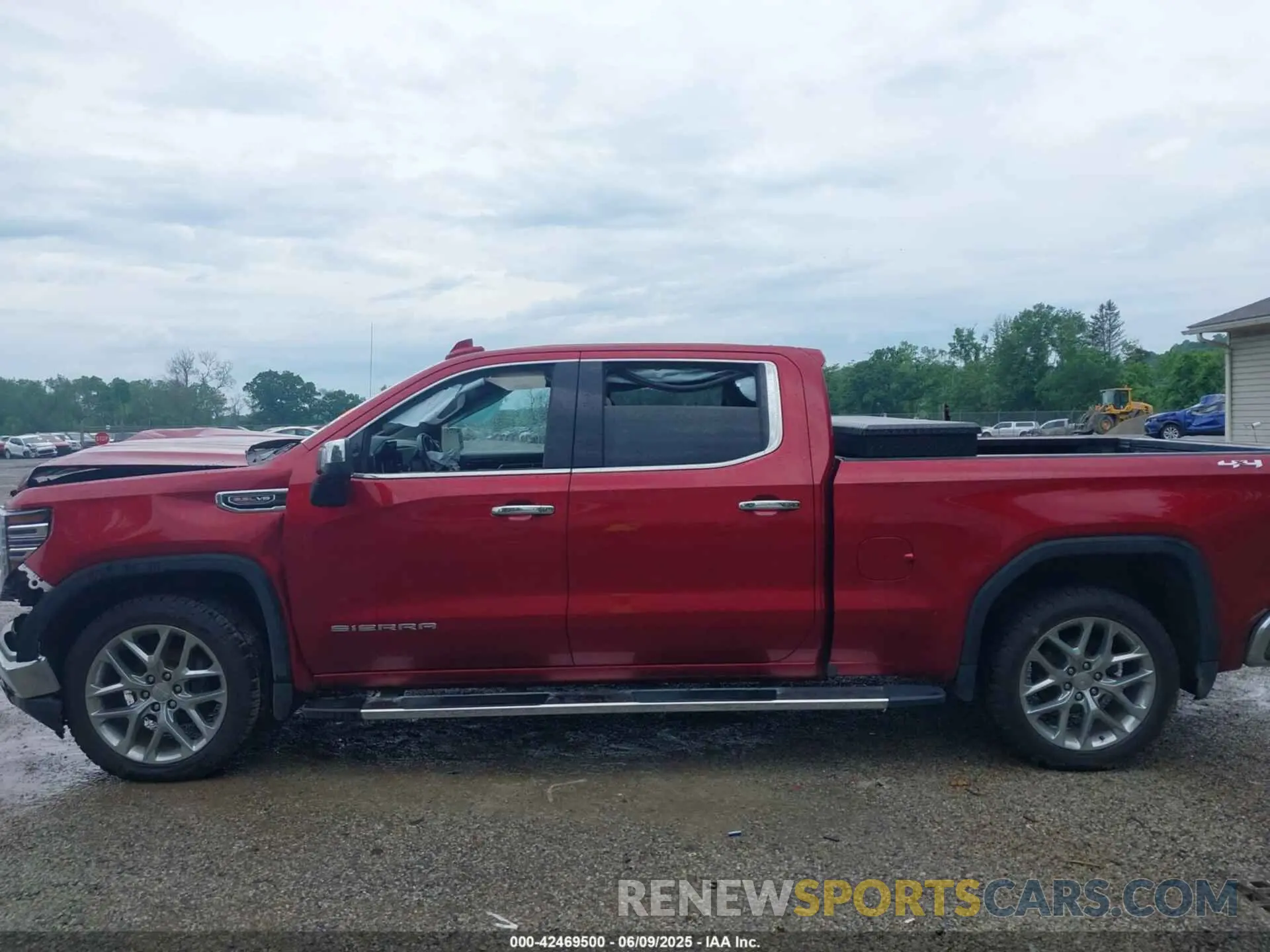 15 Photograph of a damaged car 3GTUUDEL3PG184372 GMC SIERRA 1500 2023