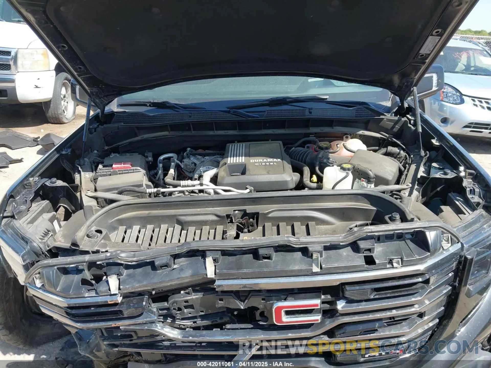 10 Photograph of a damaged car 3GTUUEE82PG115769 GMC SIERRA 1500 2023