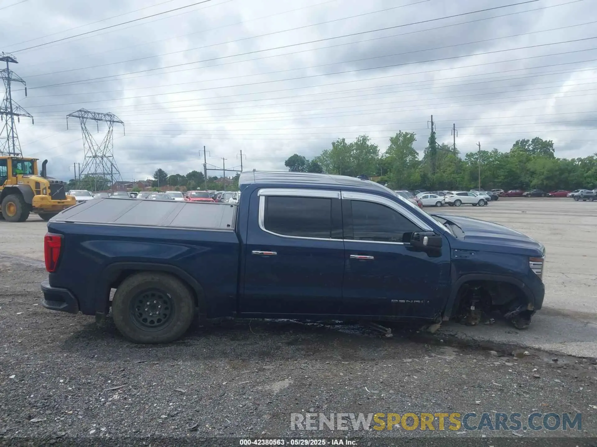 13 Photograph of a damaged car 3GTUUGE8XPG191879 GMC SIERRA 1500 2023