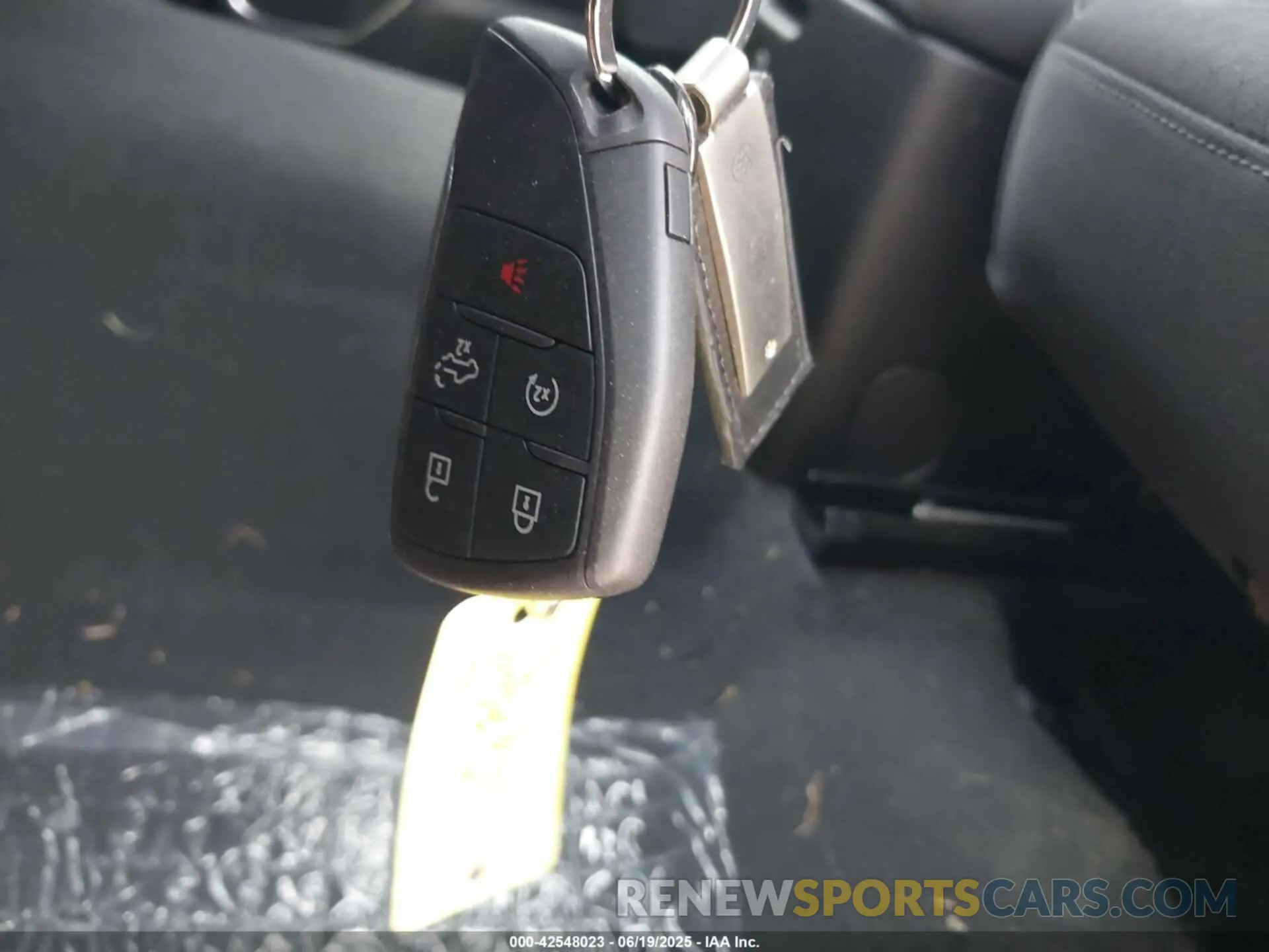 11 Photograph of a damaged car 1GTPHCEKXRZ338372 GMC SIERRA 1500 2024