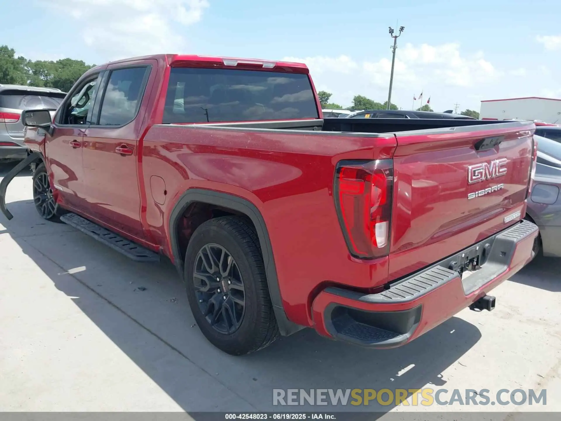3 Photograph of a damaged car 1GTPHCEKXRZ338372 GMC SIERRA 1500 2024