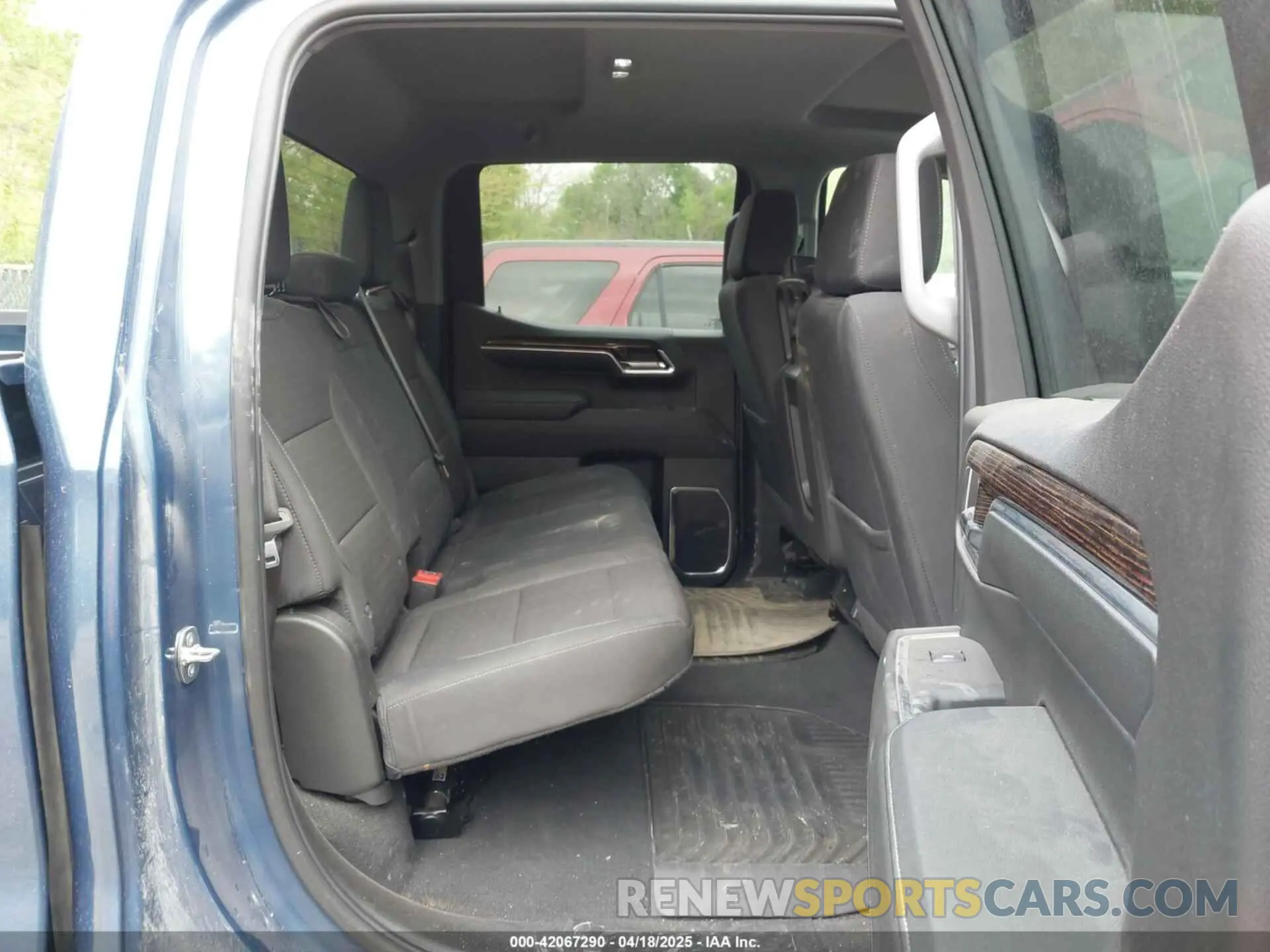 8 Photograph of a damaged car 1GTPUBEK6RZ361122 GMC SIERRA 1500 2024