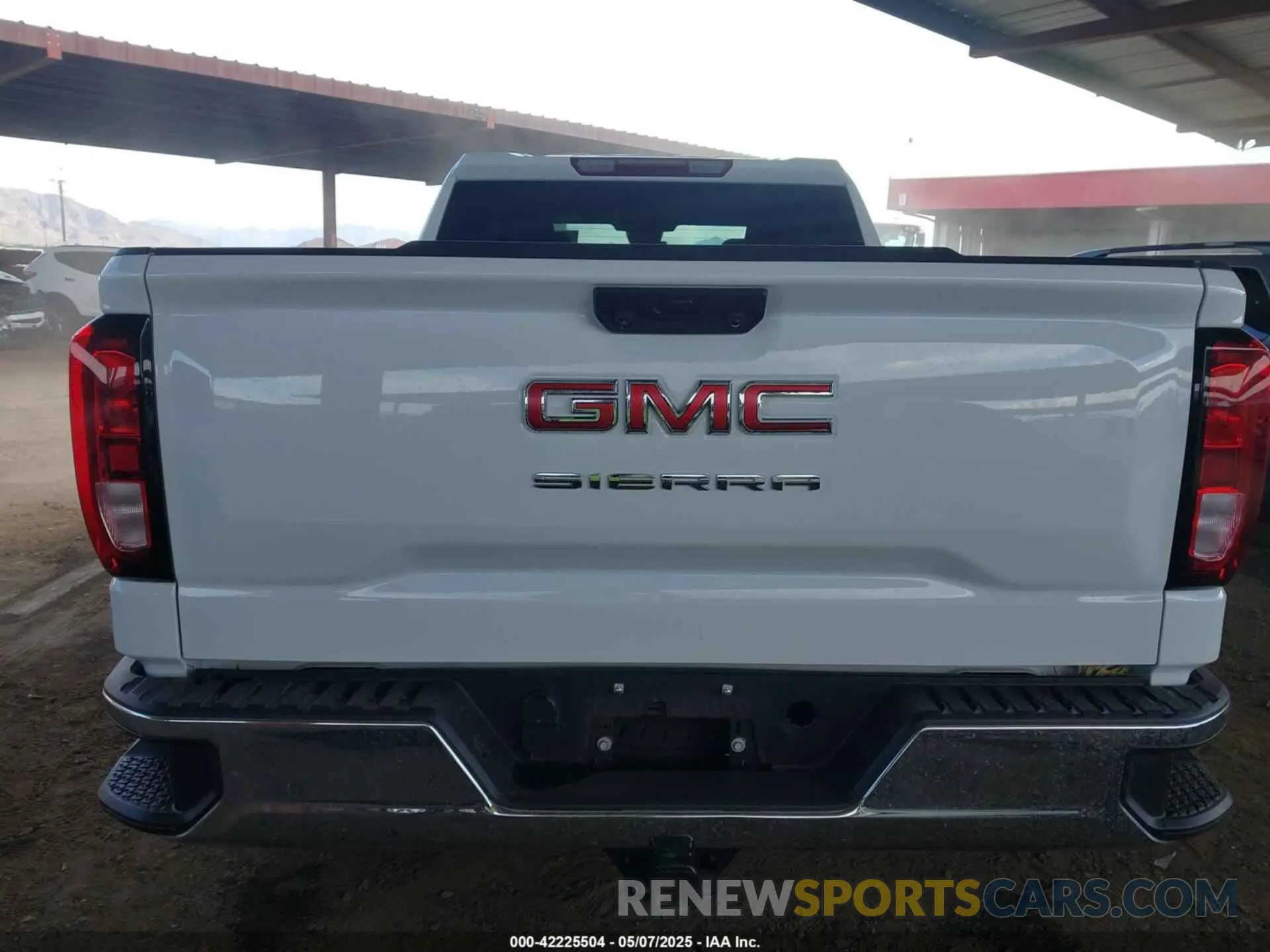 16 Photograph of a damaged car 1GTRHAEK8RZ277004 GMC SIERRA 1500 2024