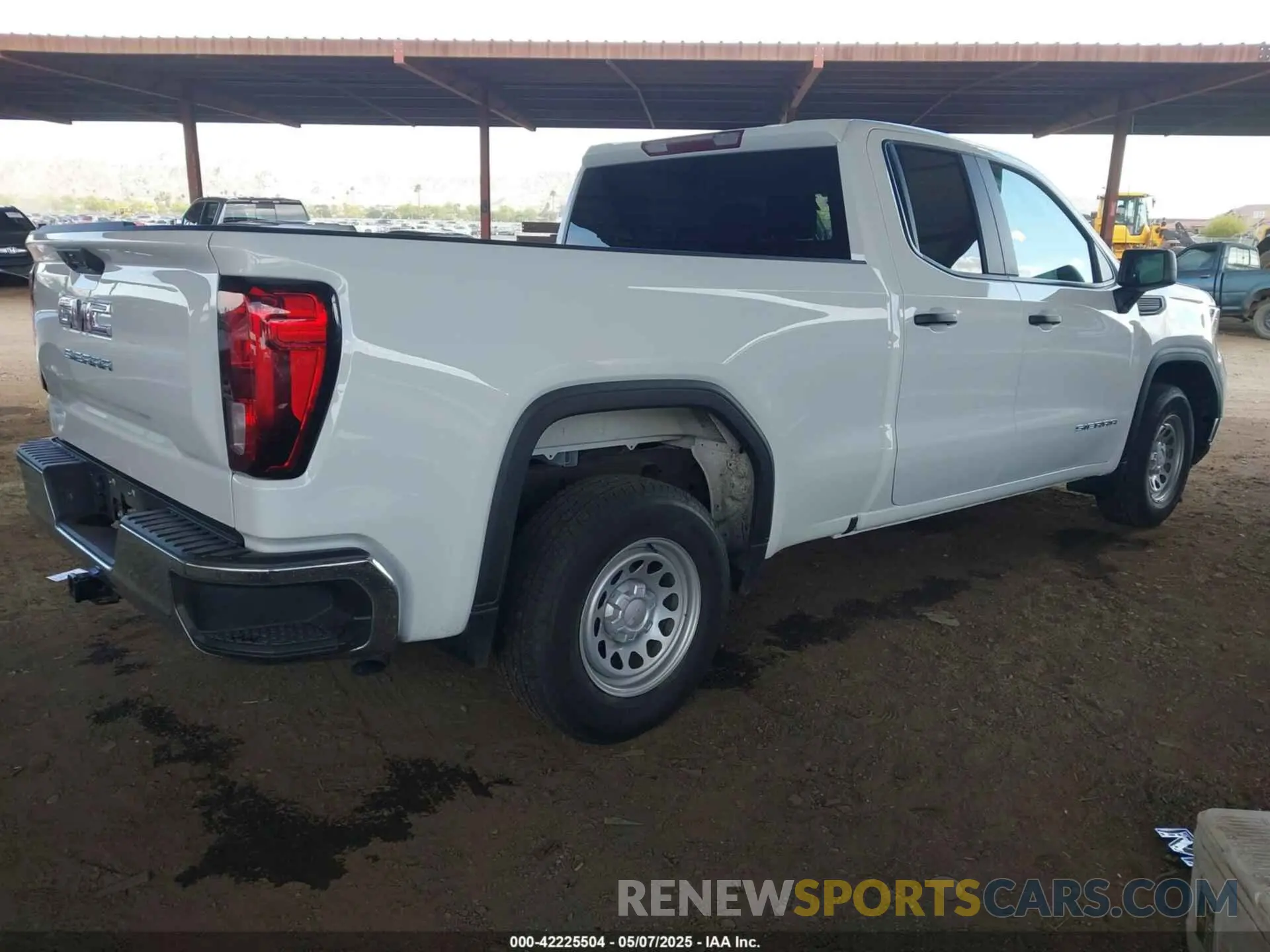 4 Photograph of a damaged car 1GTRHAEK8RZ277004 GMC SIERRA 1500 2024