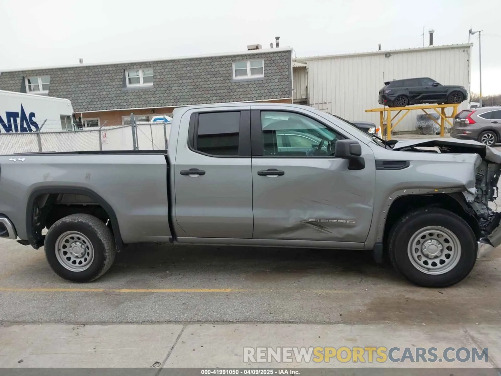 14 Photograph of a damaged car 1GTRUAEK8RZ134016 GMC SIERRA 1500 2024