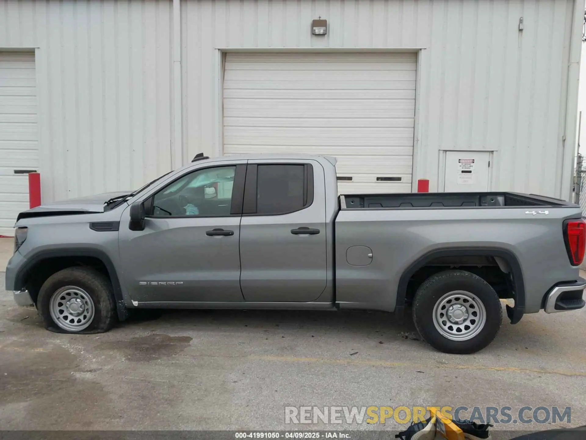 15 Photograph of a damaged car 1GTRUAEK8RZ134016 GMC SIERRA 1500 2024
