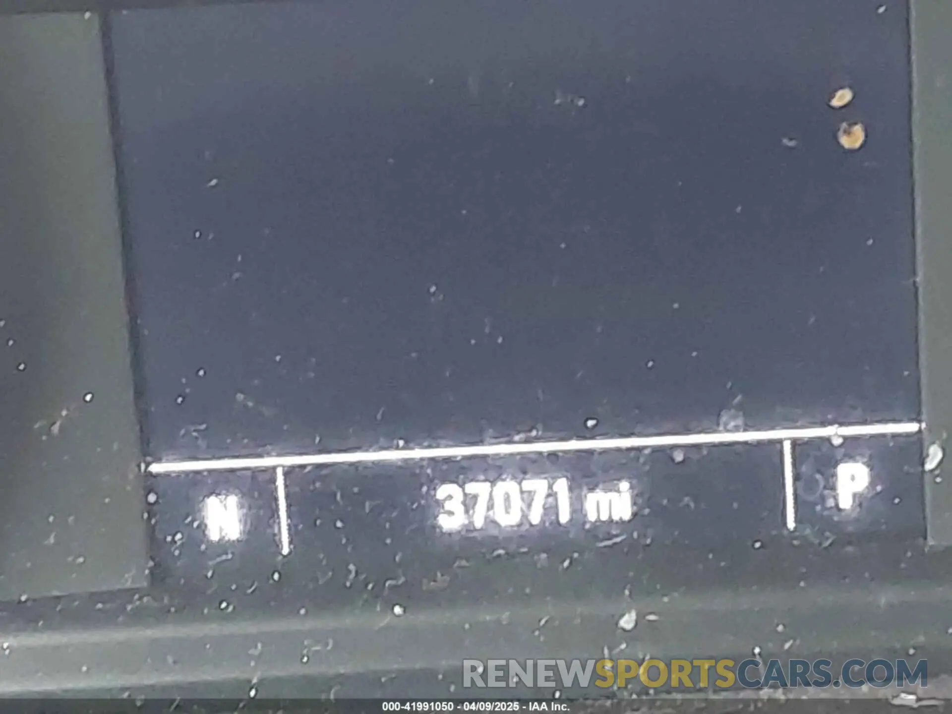 16 Photograph of a damaged car 1GTRUAEK8RZ134016 GMC SIERRA 1500 2024