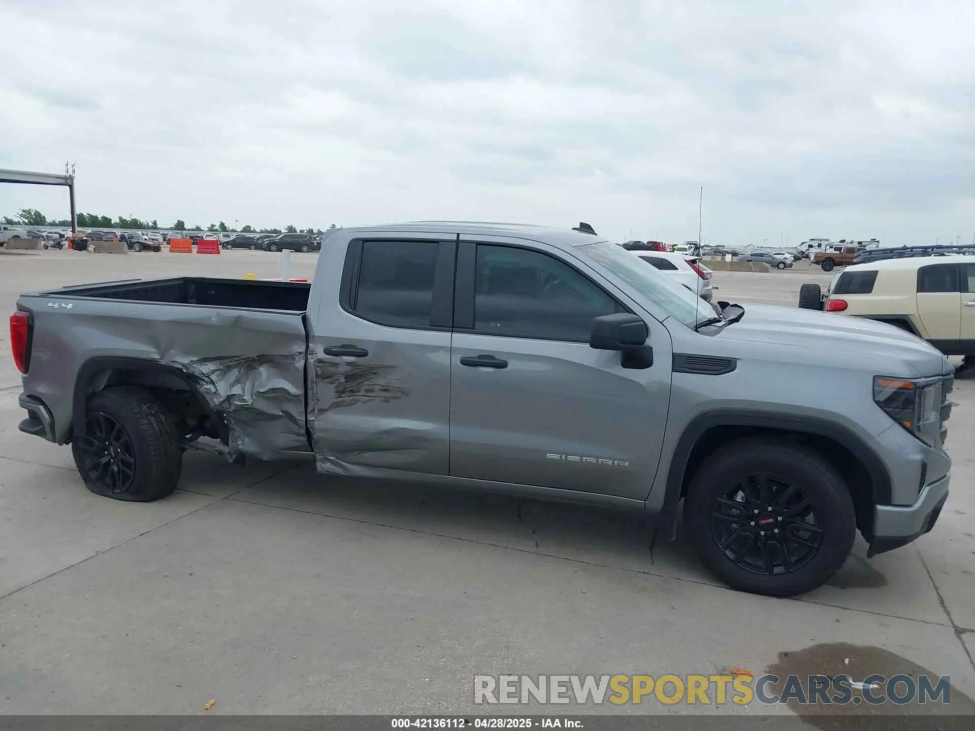 13 Photograph of a damaged car 1GTRUAEKXRZ341233 GMC SIERRA 1500 2024