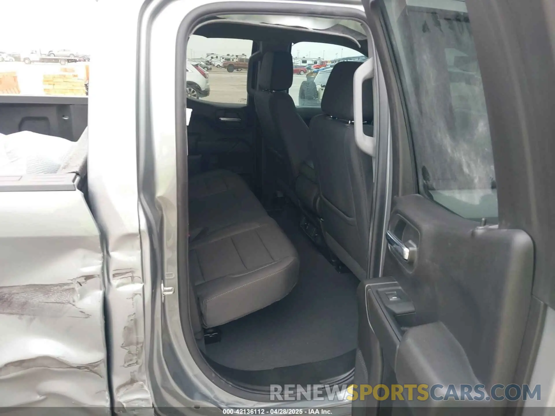 8 Photograph of a damaged car 1GTRUAEKXRZ341233 GMC SIERRA 1500 2024