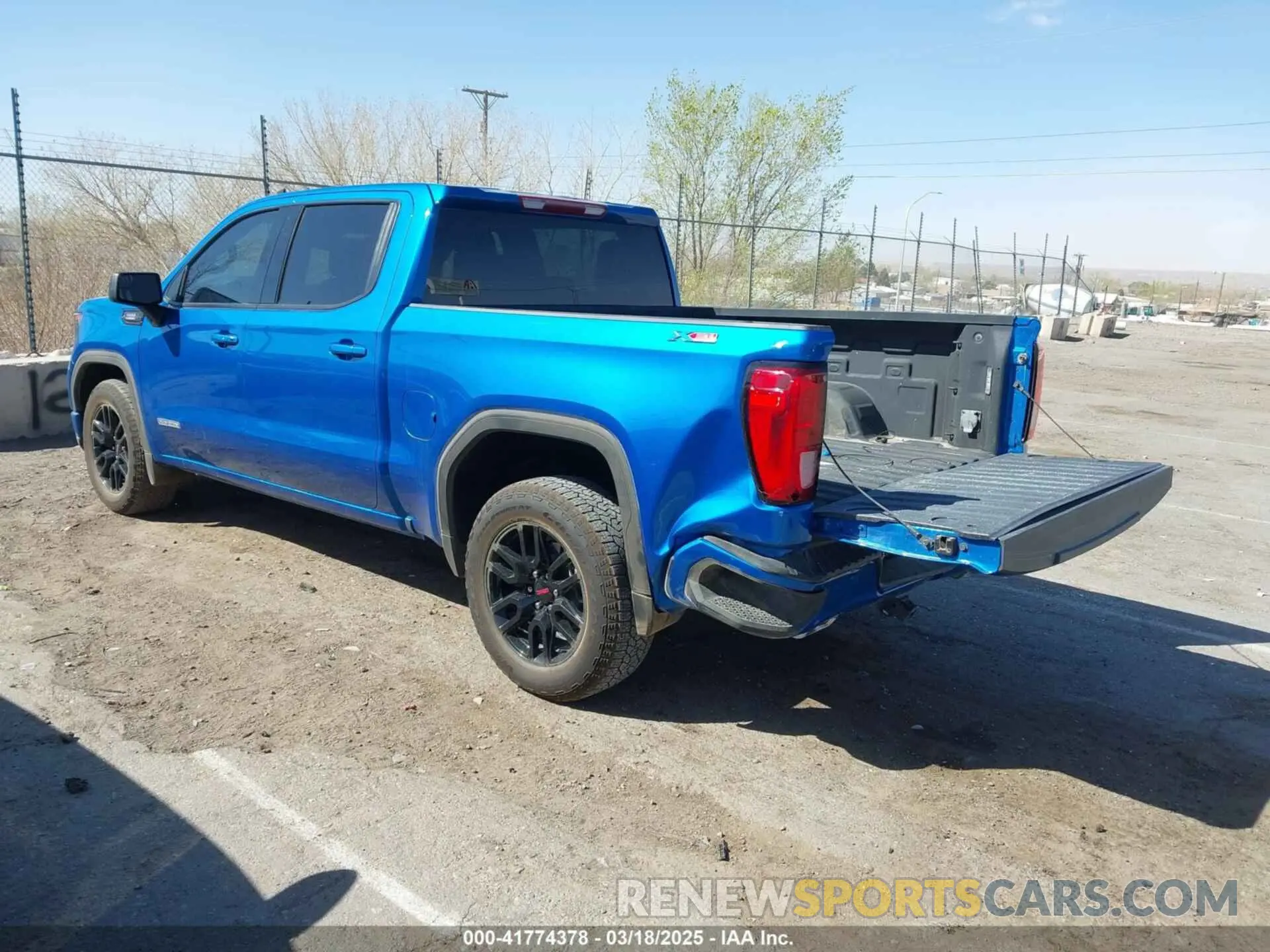 3 Photograph of a damaged car 1GTUUCE80RZ203811 GMC SIERRA 1500 2024