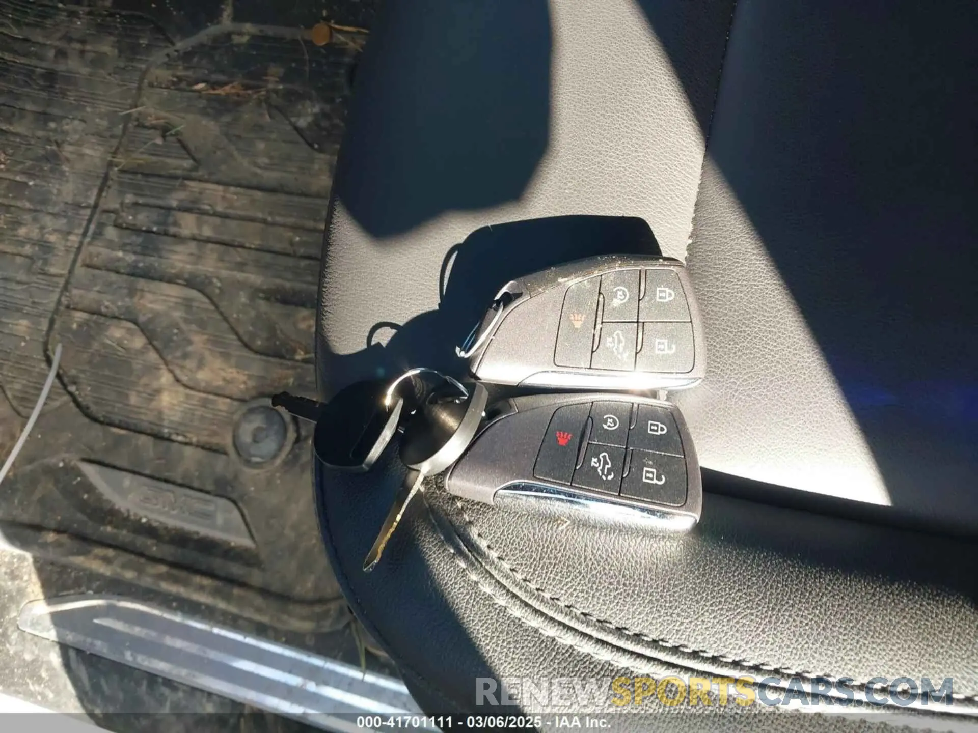 11 Photograph of a damaged car 1GTUUCED1RZ339815 GMC SIERRA 1500 2024