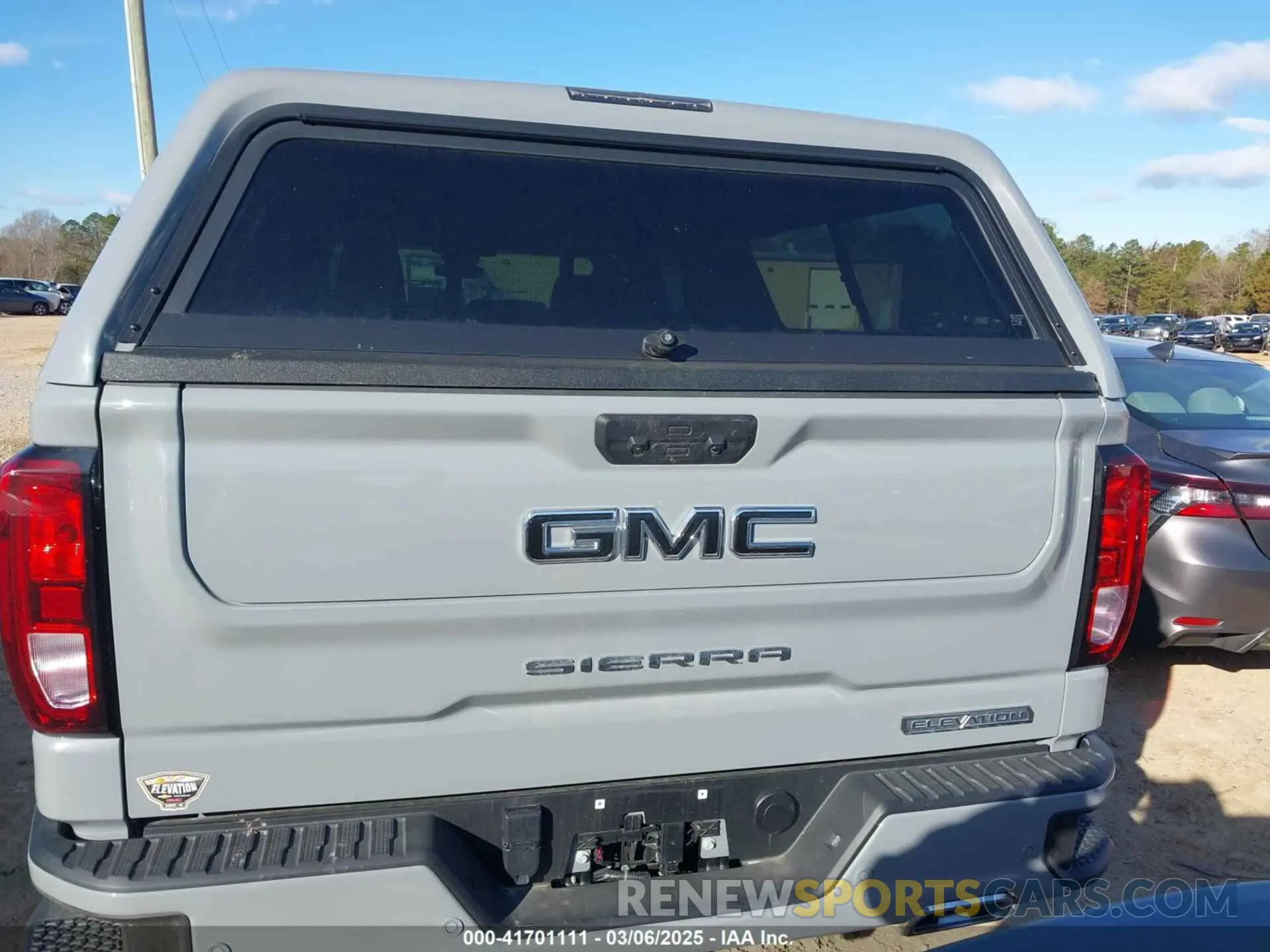 17 Photograph of a damaged car 1GTUUCED1RZ339815 GMC SIERRA 1500 2024