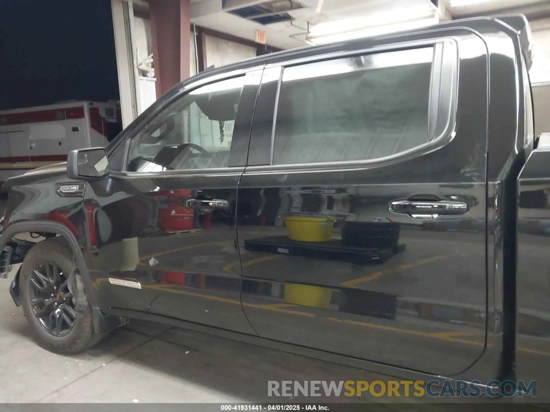 14 Photograph of a damaged car 1GTUUCED2RZ297297 GMC SIERRA 1500 2024