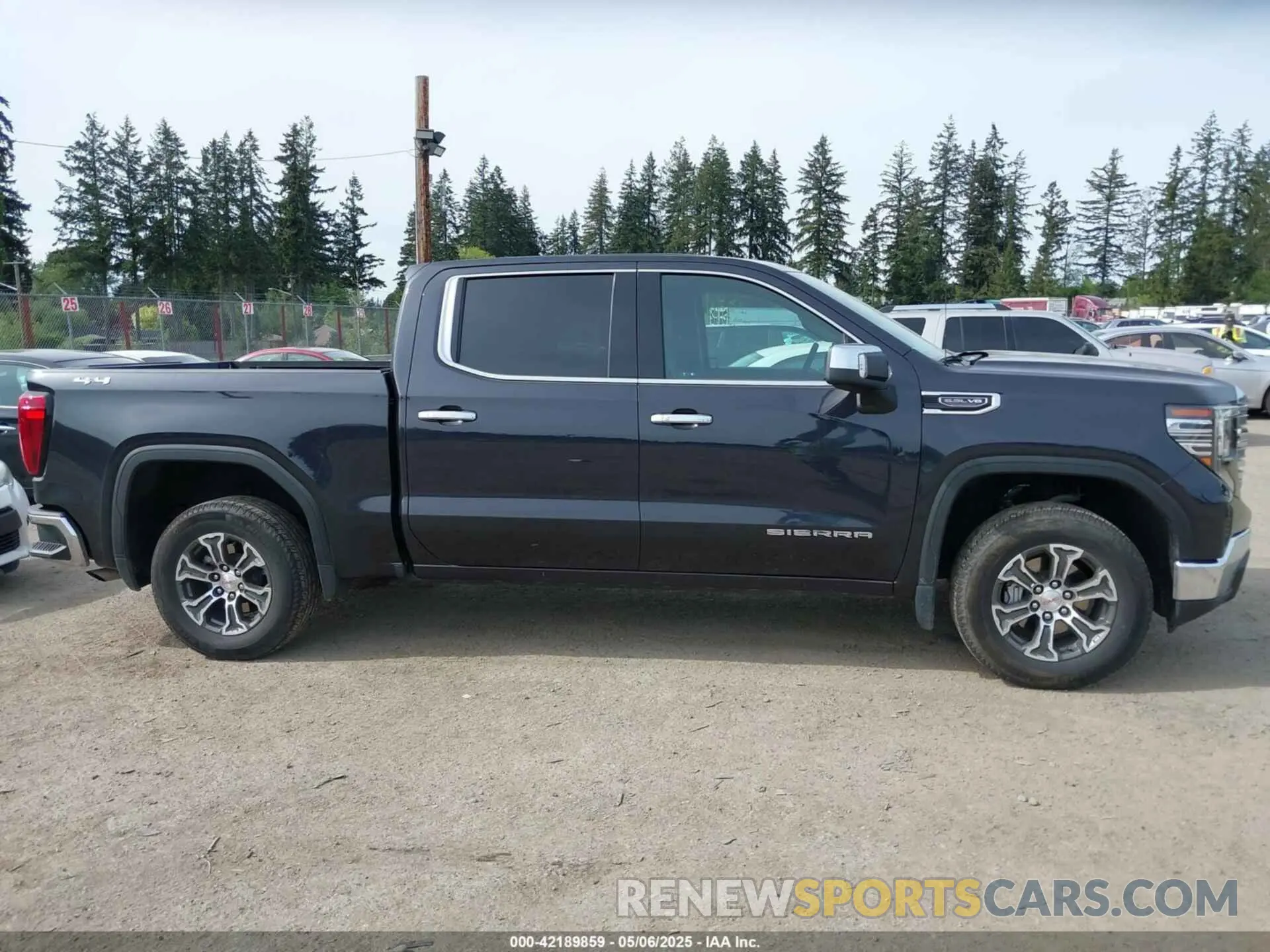 13 Photograph of a damaged car 1GTUUDED2RZ273264 GMC SIERRA 1500 2024