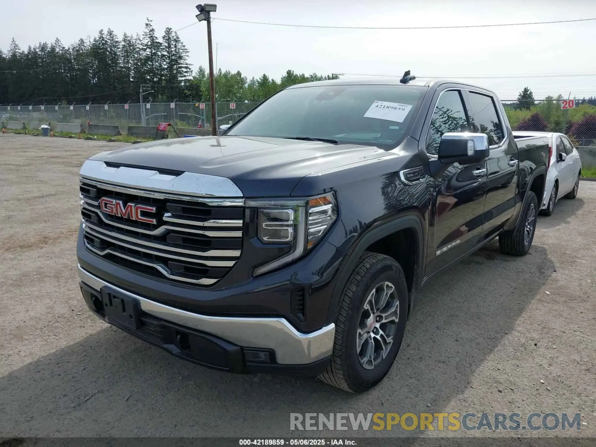 2 Photograph of a damaged car 1GTUUDED2RZ273264 GMC SIERRA 1500 2024