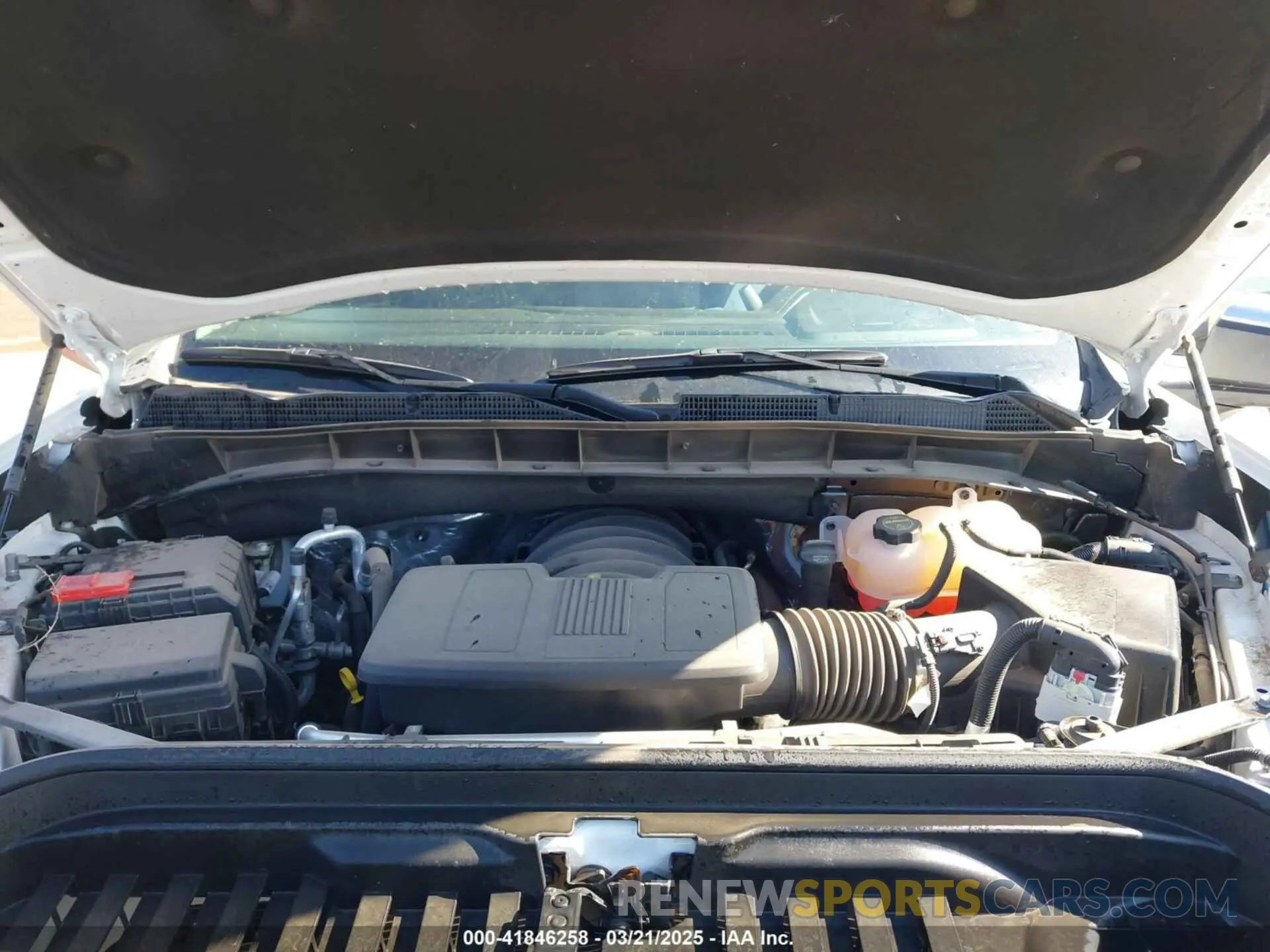 10 Photograph of a damaged car 1GTUUDED8RZ368329 GMC SIERRA 1500 2024