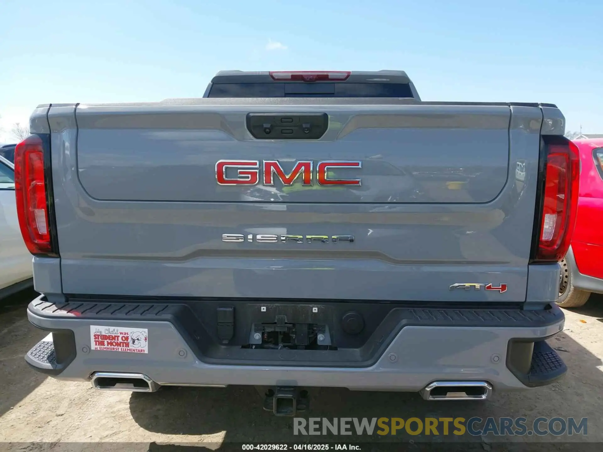 16 Photograph of a damaged car 1GTUUEE81RZ291215 GMC SIERRA 1500 2024