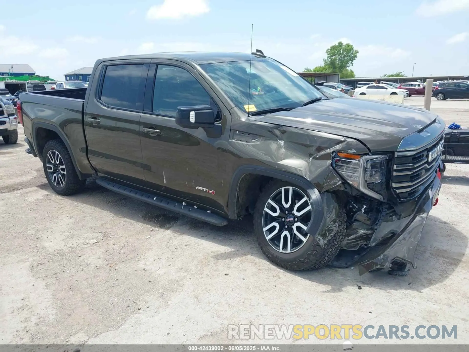 1 Photograph of a damaged car 1GTUUEEL0RZ166713 GMC SIERRA 1500 2024