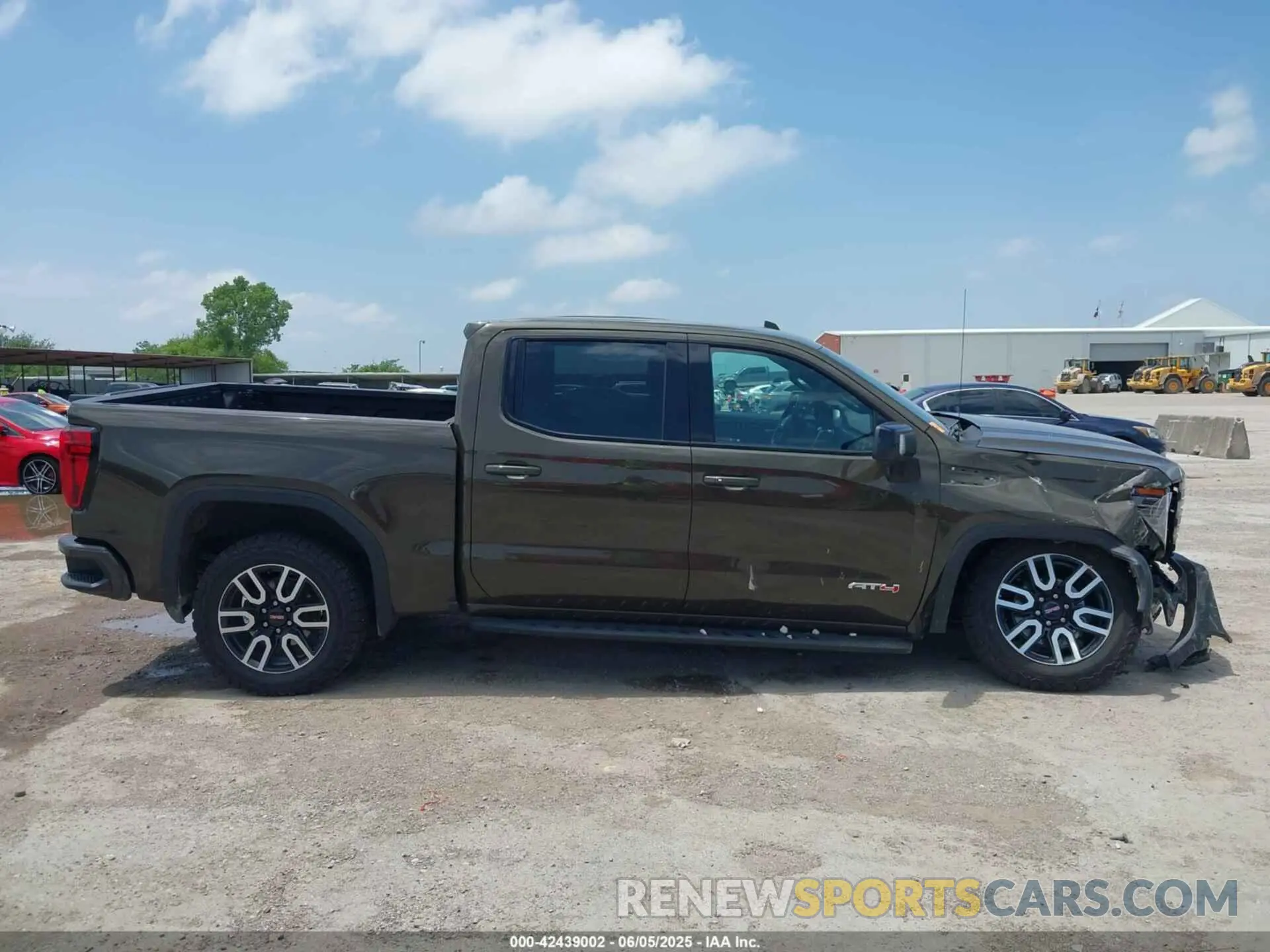 13 Photograph of a damaged car 1GTUUEEL0RZ166713 GMC SIERRA 1500 2024