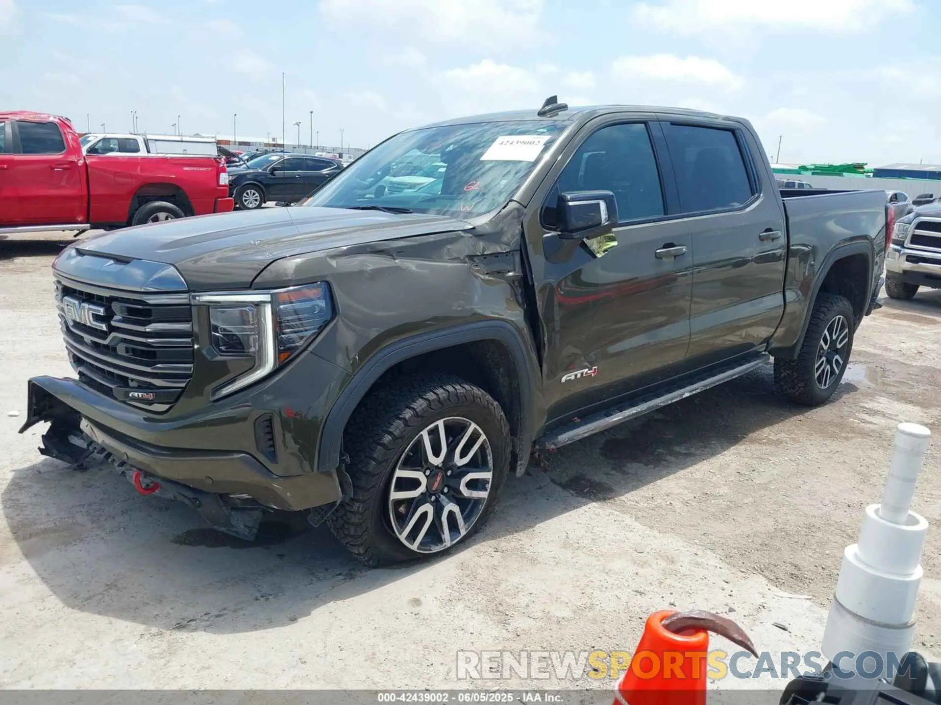 2 Photograph of a damaged car 1GTUUEEL0RZ166713 GMC SIERRA 1500 2024