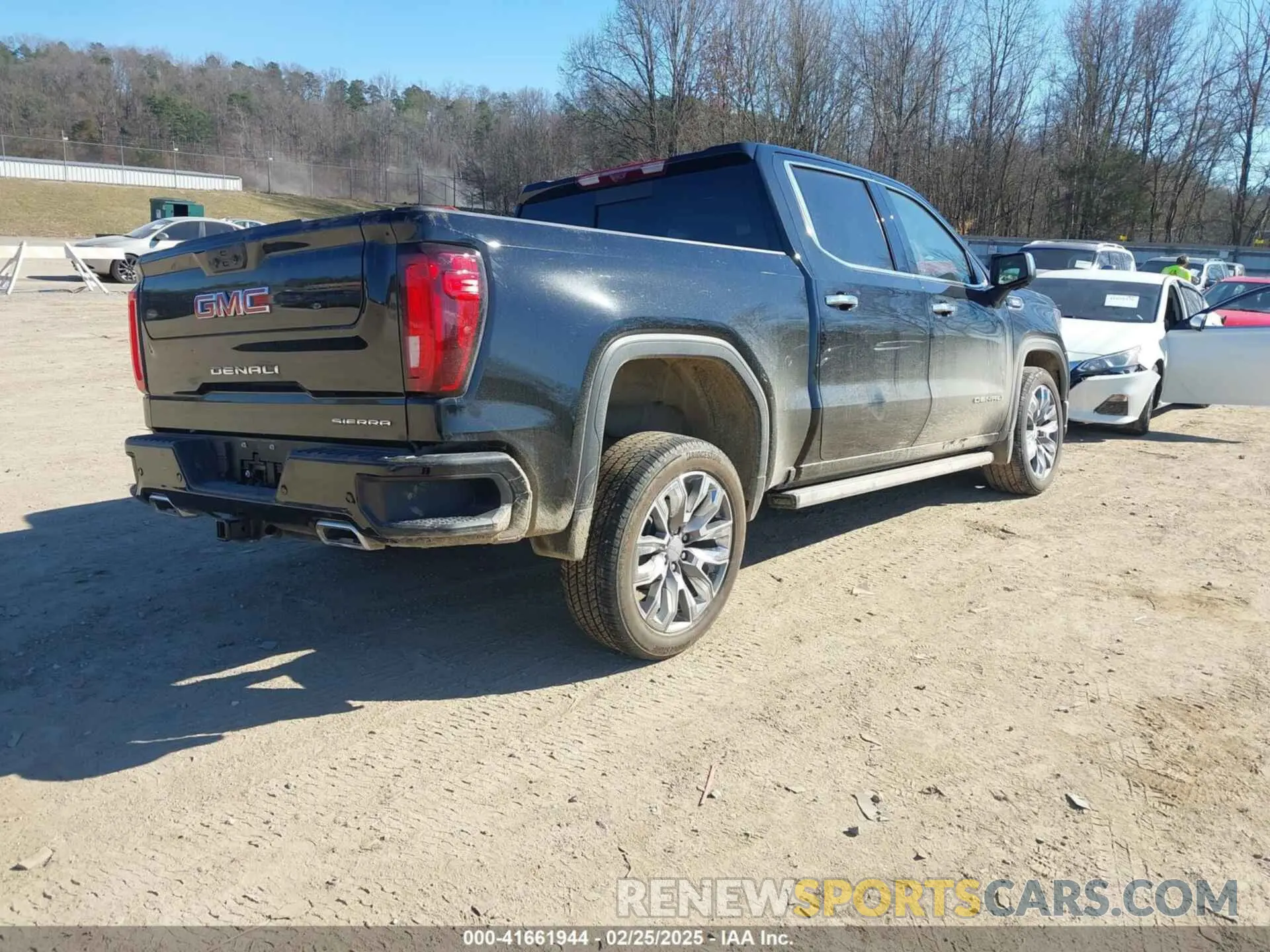 4 Photograph of a damaged car 1GTUUGE83RZ284133 GMC SIERRA 1500 2024