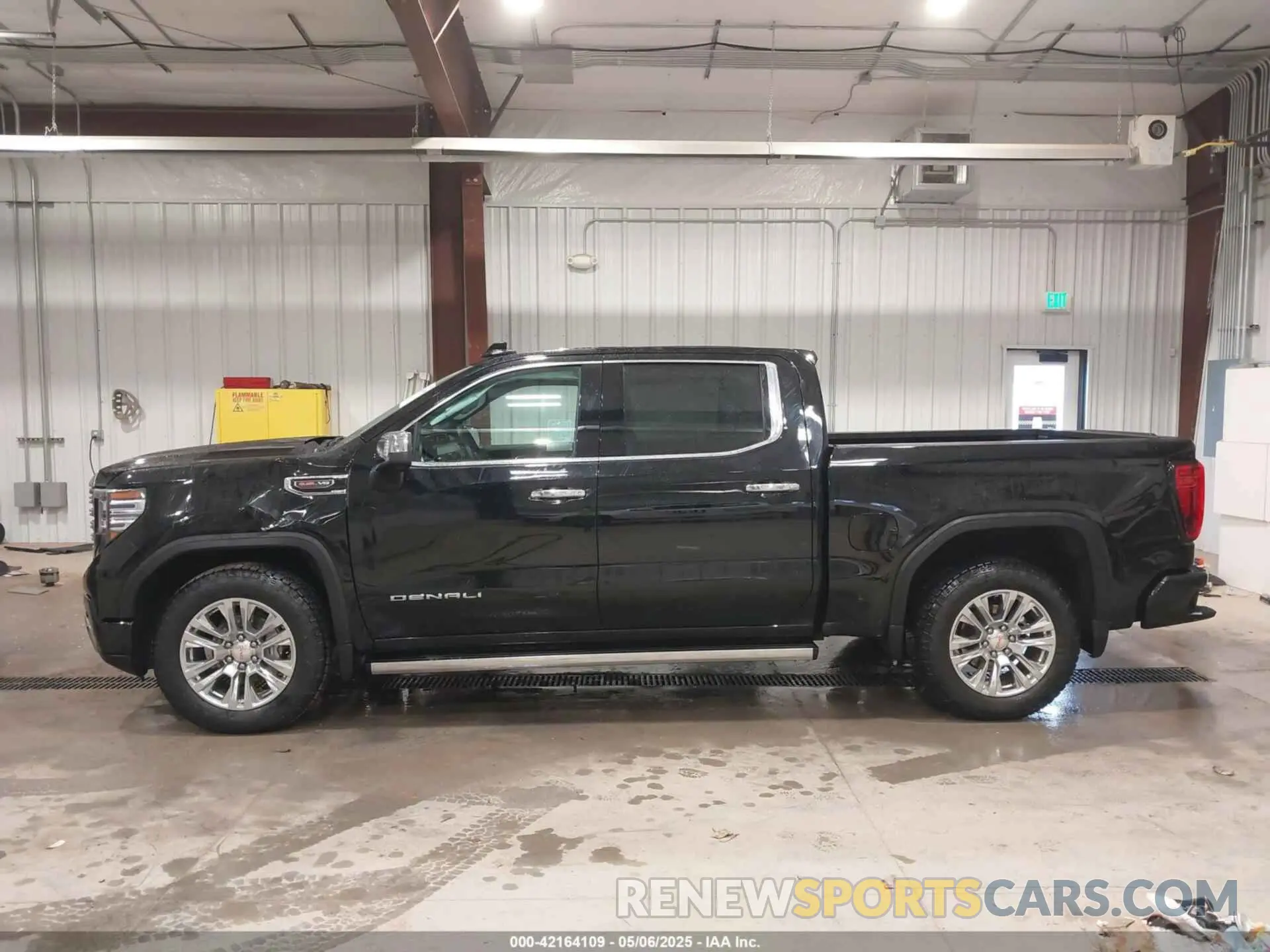 14 Photograph of a damaged car 1GTUUGELXRZ304754 GMC SIERRA 1500 2024