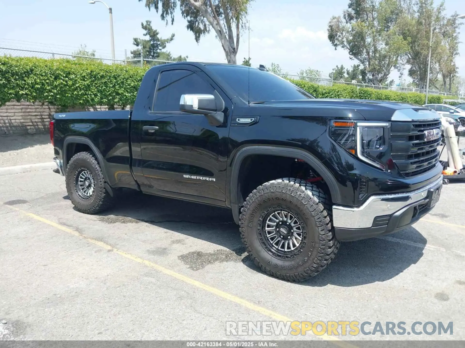 1 Photograph of a damaged car 3GTNUAEK6RG396986 GMC SIERRA 1500 2024