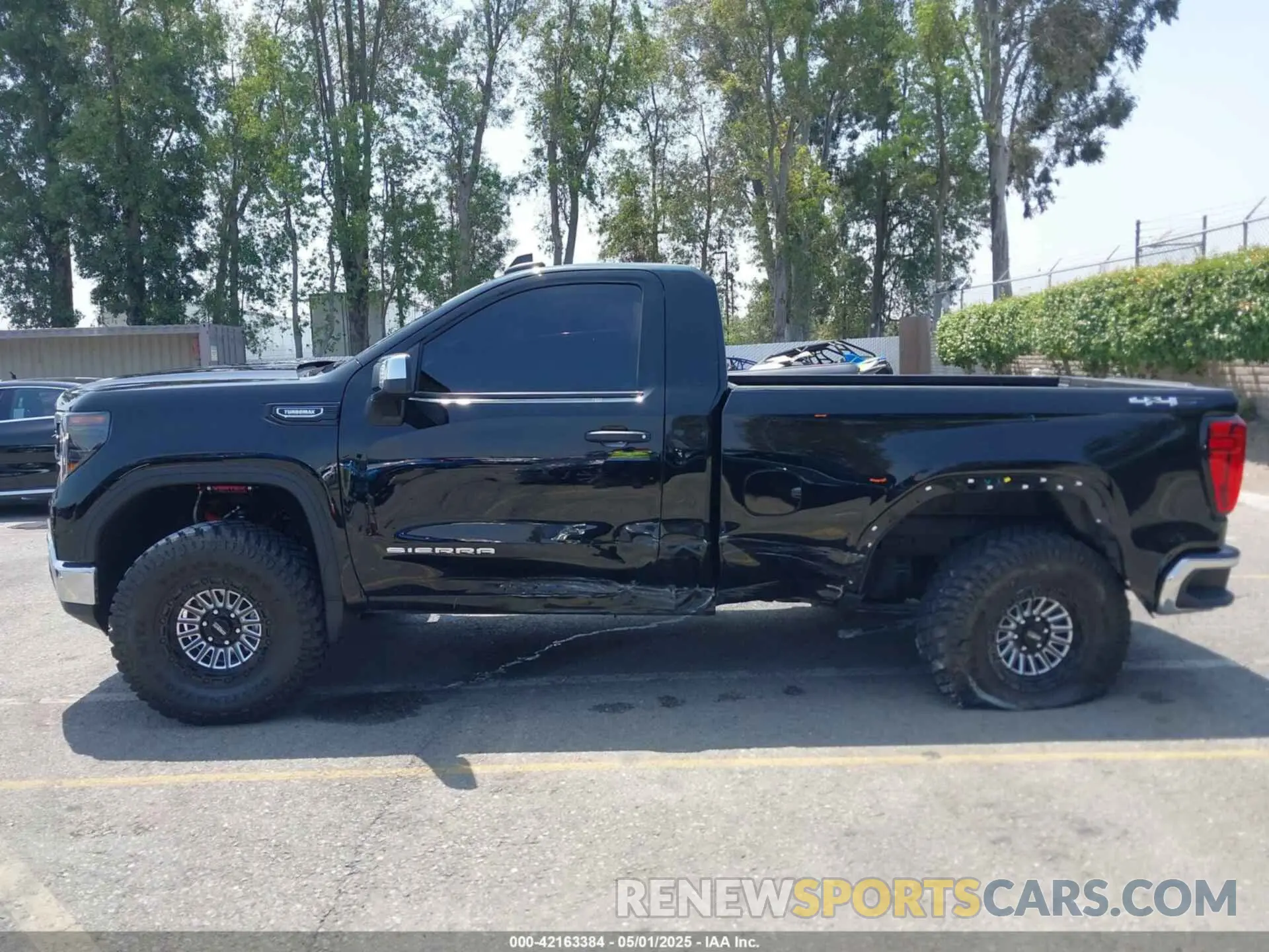 14 Photograph of a damaged car 3GTNUAEK6RG396986 GMC SIERRA 1500 2024