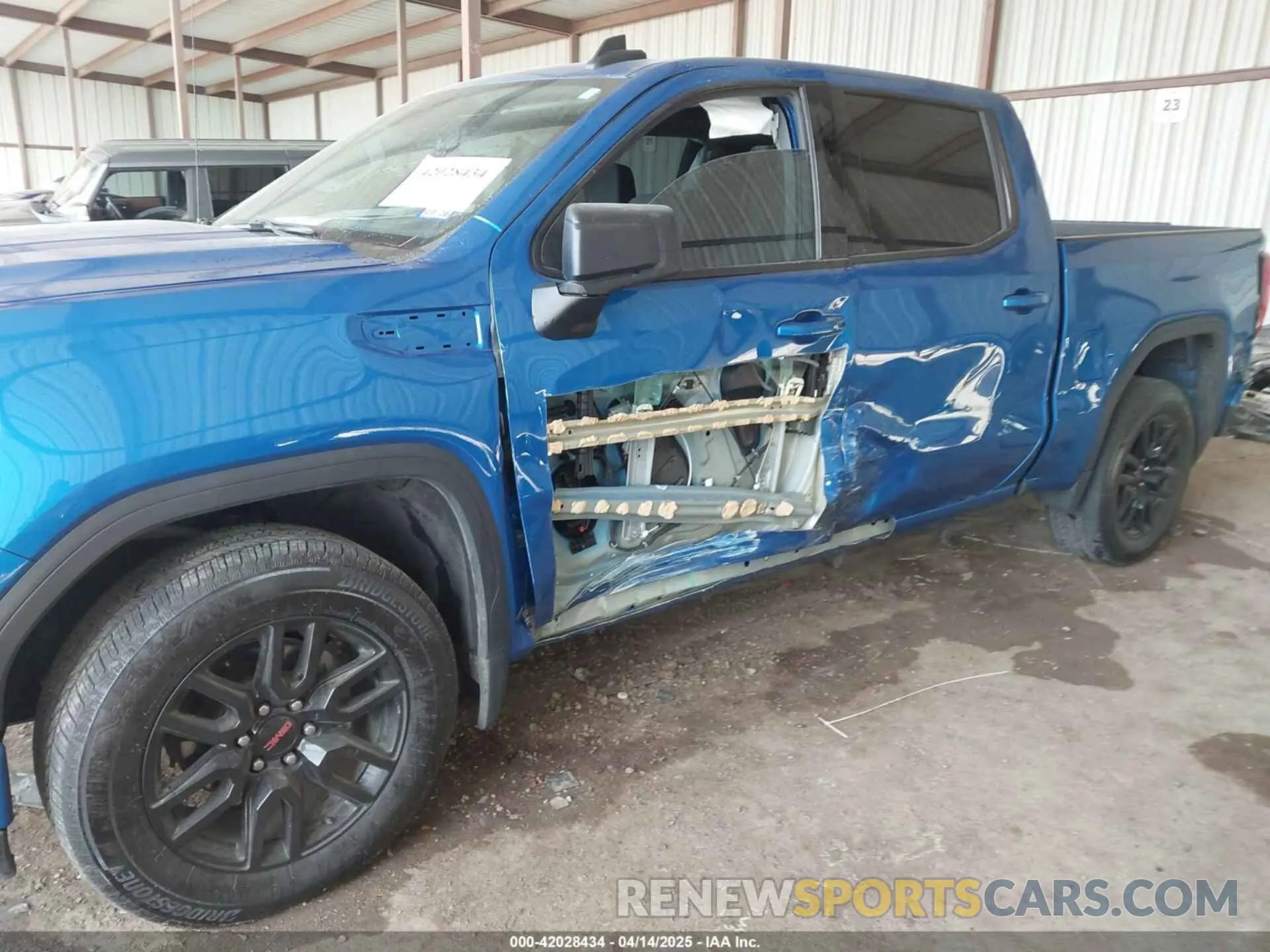 6 Photograph of a damaged car 3GTPHCEK8RG248511 GMC SIERRA 1500 2024
