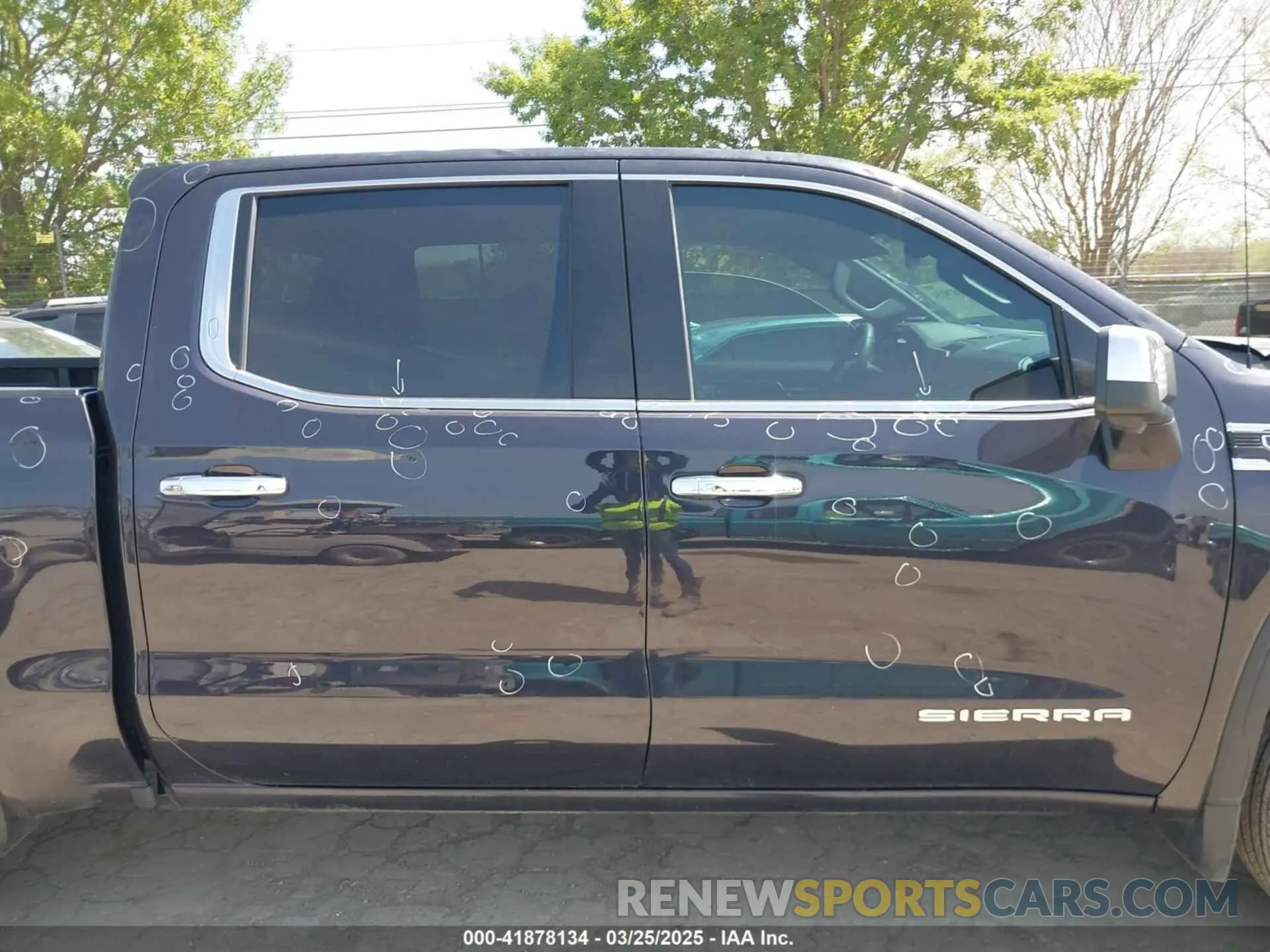 13 Photograph of a damaged car 3GTPHDED0RG310085 GMC SIERRA 1500 2024
