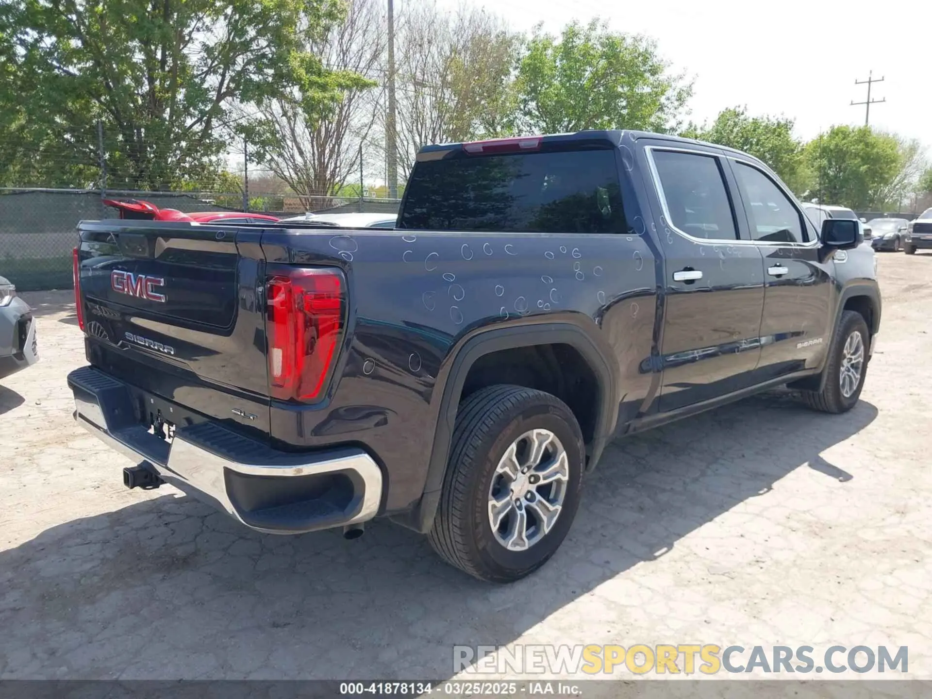 4 Photograph of a damaged car 3GTPHDED0RG310085 GMC SIERRA 1500 2024