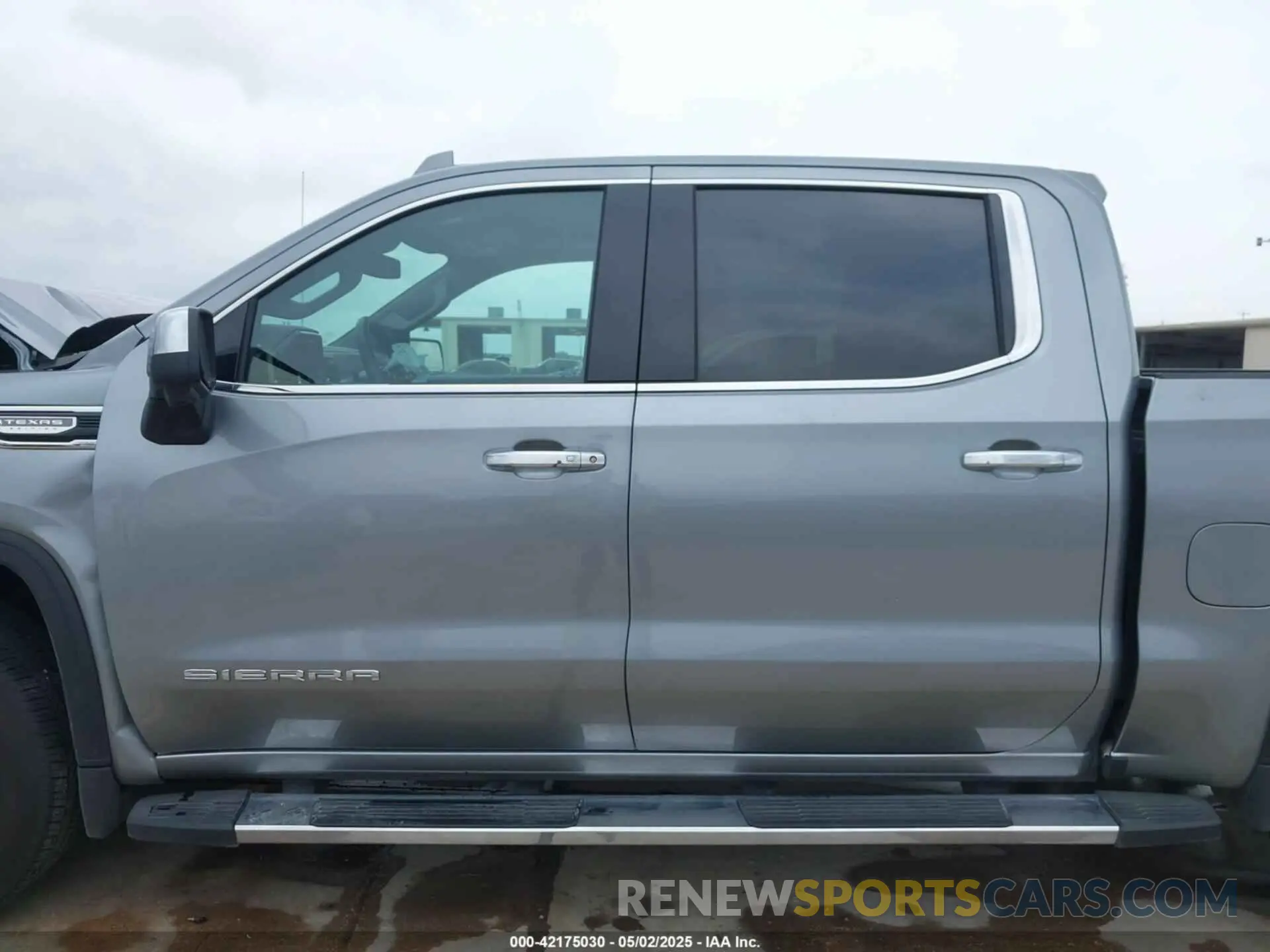14 Photograph of a damaged car 3GTPHDED1RG365158 GMC SIERRA 1500 2024