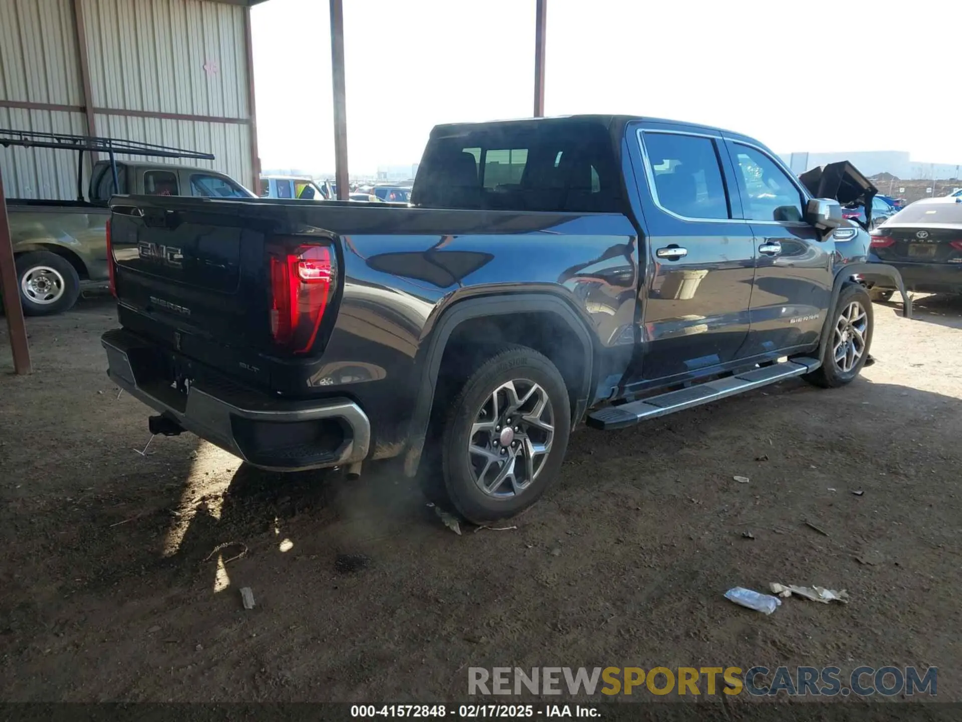 4 Photograph of a damaged car 3GTPHDED3RG359782 GMC SIERRA 1500 2024