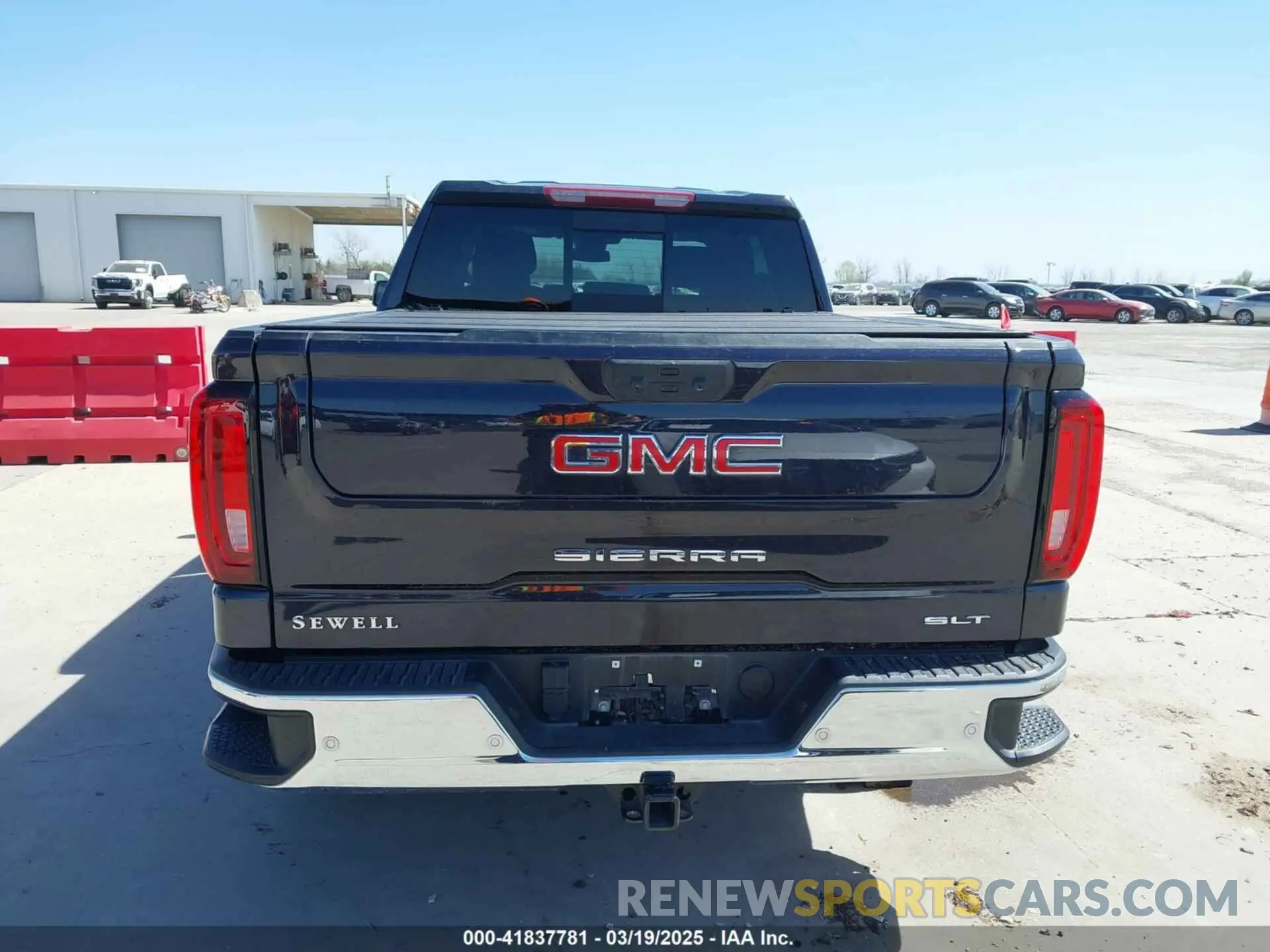 17 Photograph of a damaged car 3GTPHDED6RG324296 GMC SIERRA 1500 2024