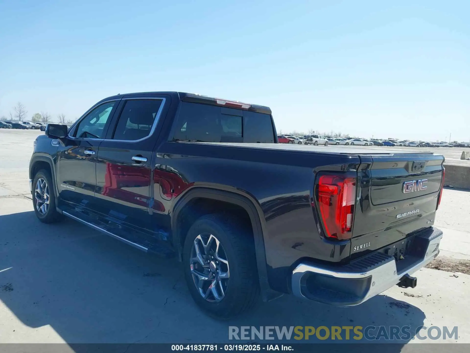 3 Photograph of a damaged car 3GTPHDED6RG324296 GMC SIERRA 1500 2024