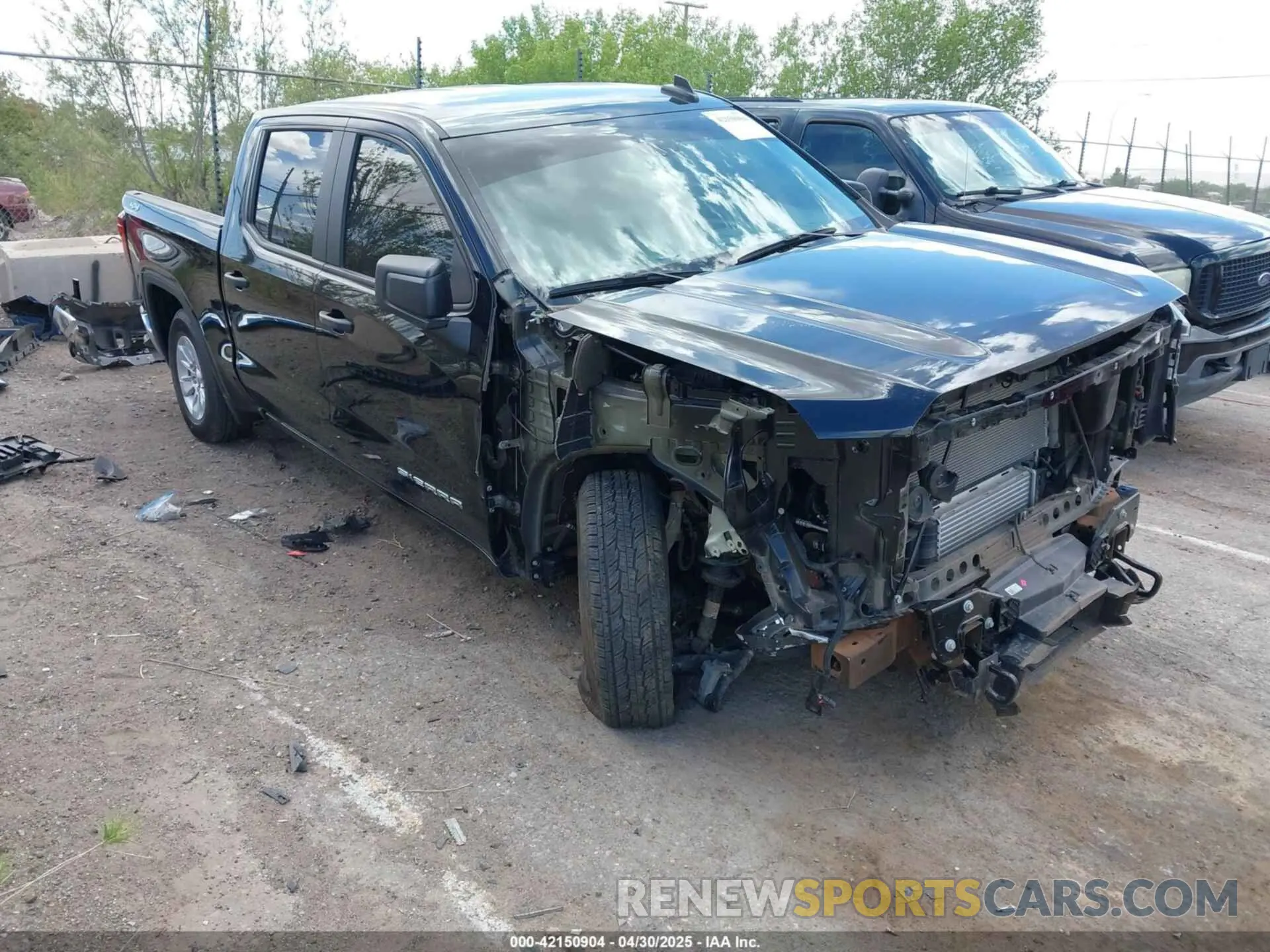 1 Photograph of a damaged car 3GTPUAEK5RG356195 GMC SIERRA 1500 2024