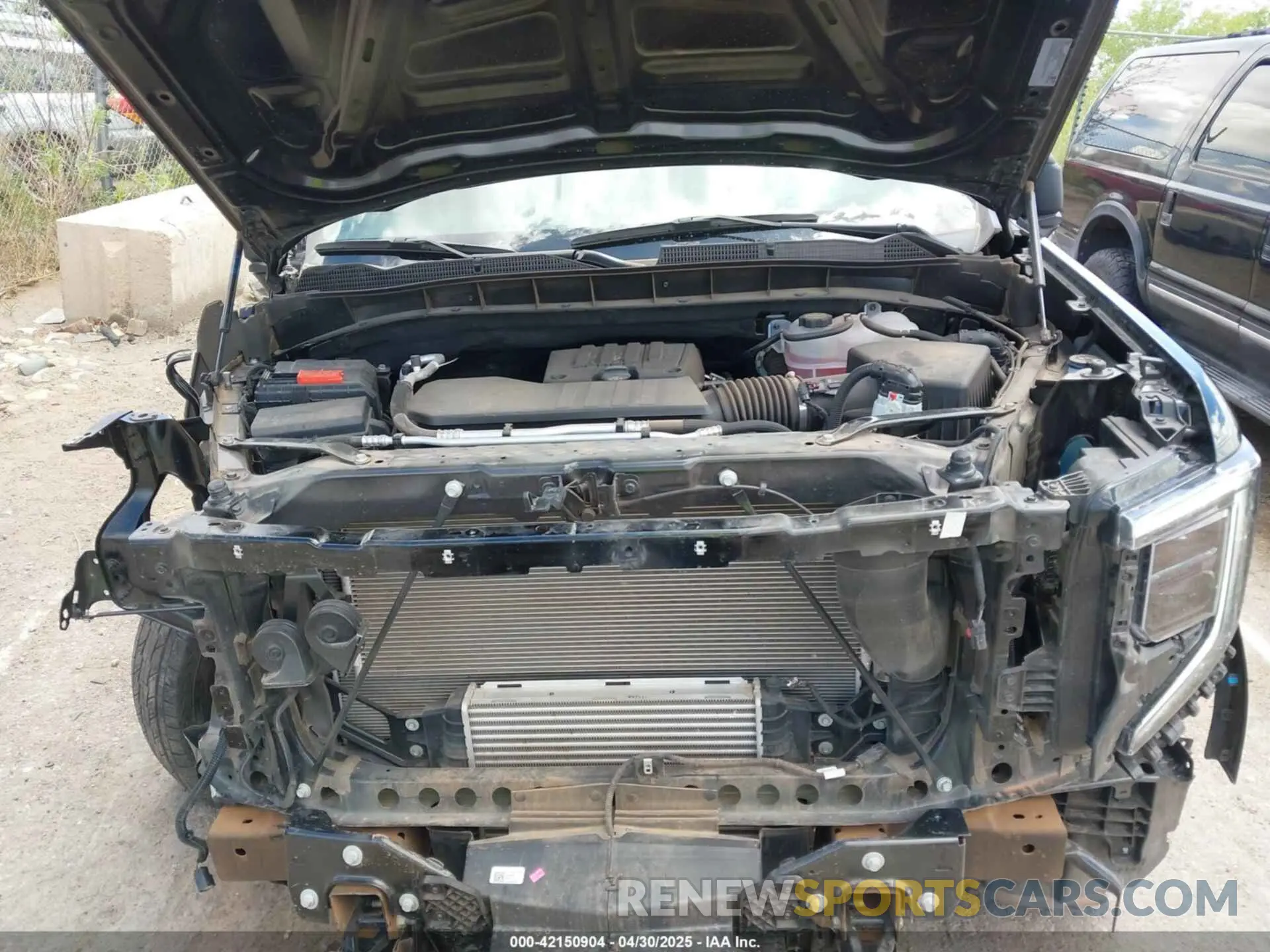 10 Photograph of a damaged car 3GTPUAEK5RG356195 GMC SIERRA 1500 2024