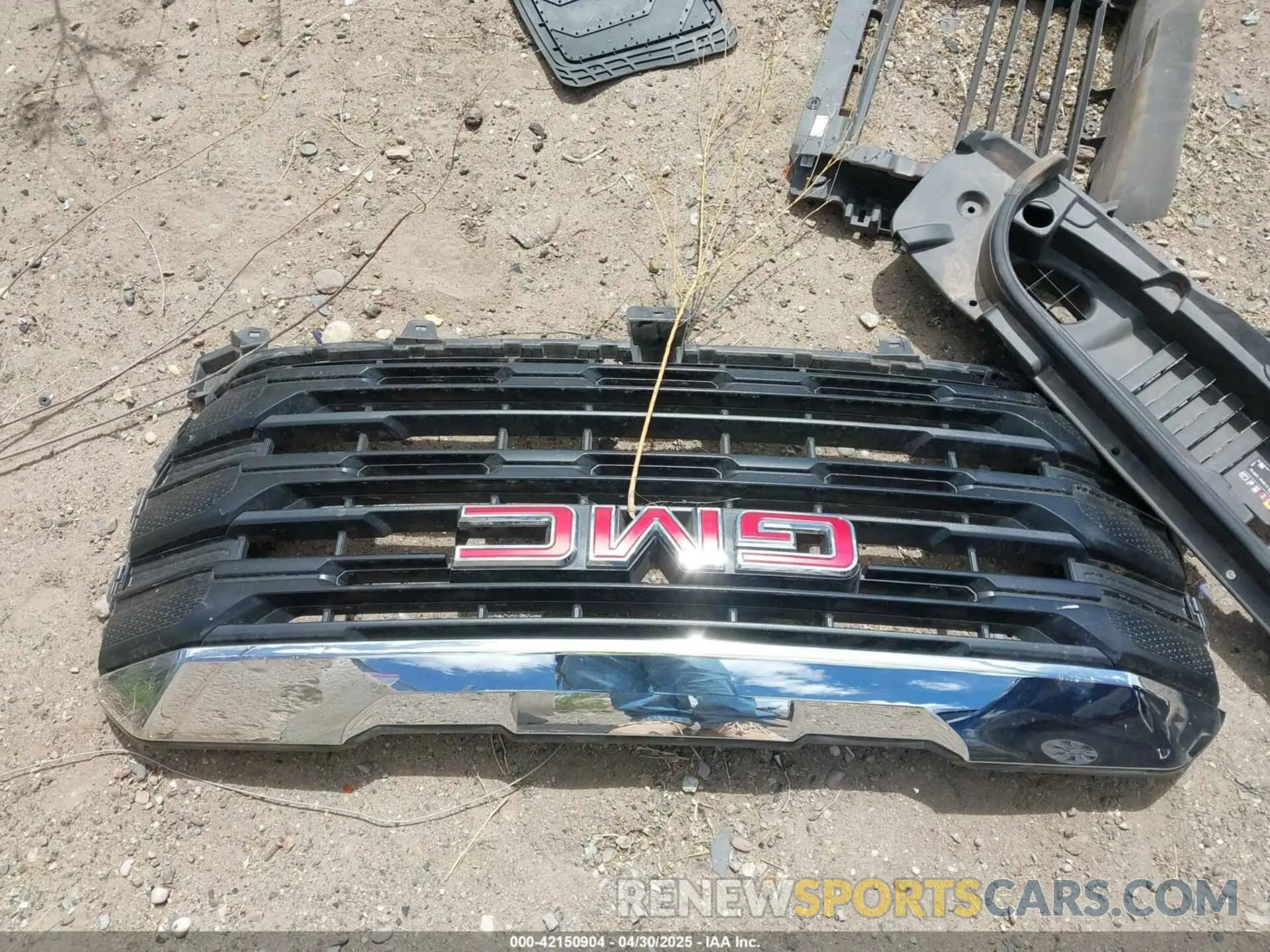 12 Photograph of a damaged car 3GTPUAEK5RG356195 GMC SIERRA 1500 2024