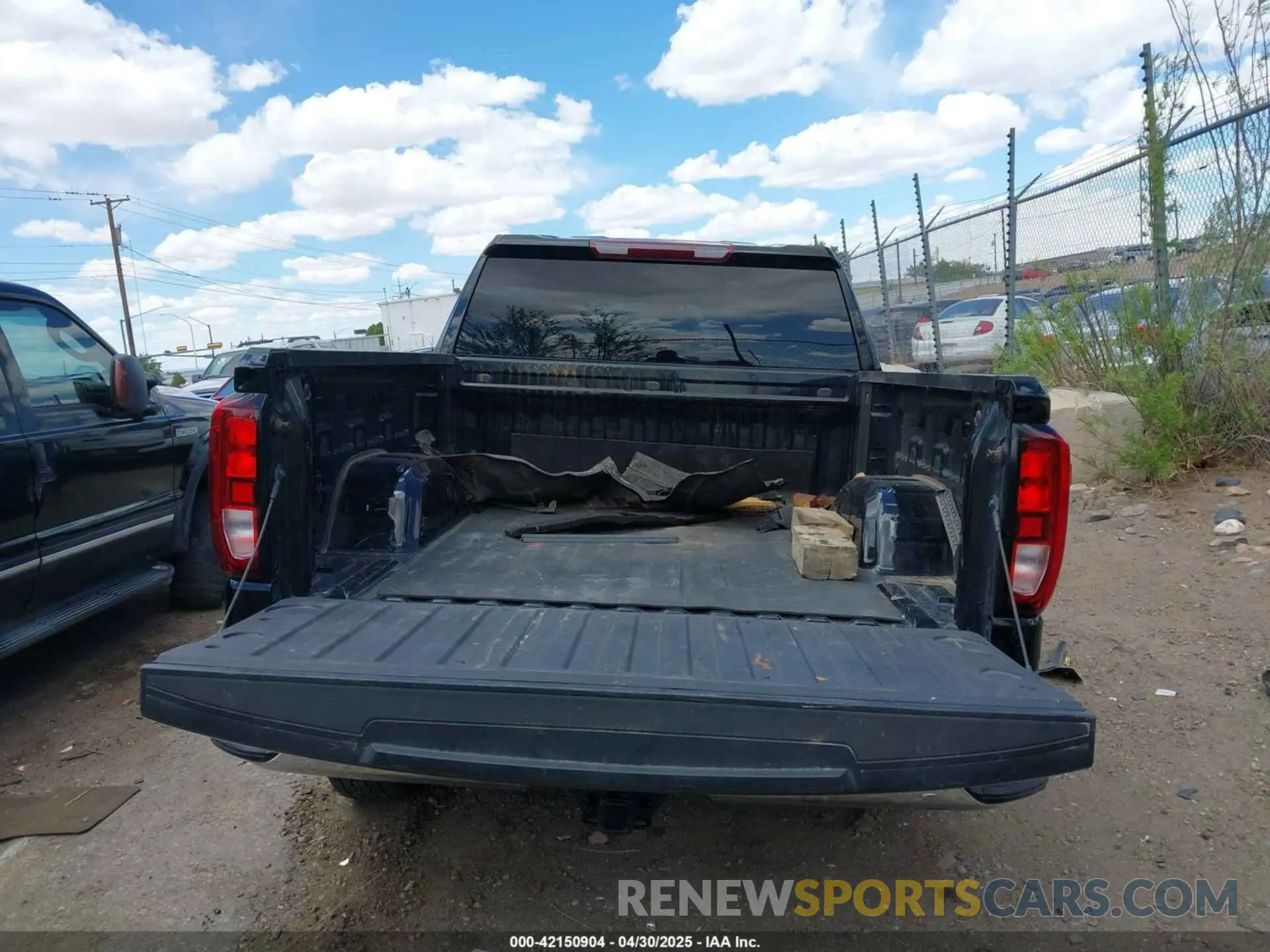 17 Photograph of a damaged car 3GTPUAEK5RG356195 GMC SIERRA 1500 2024